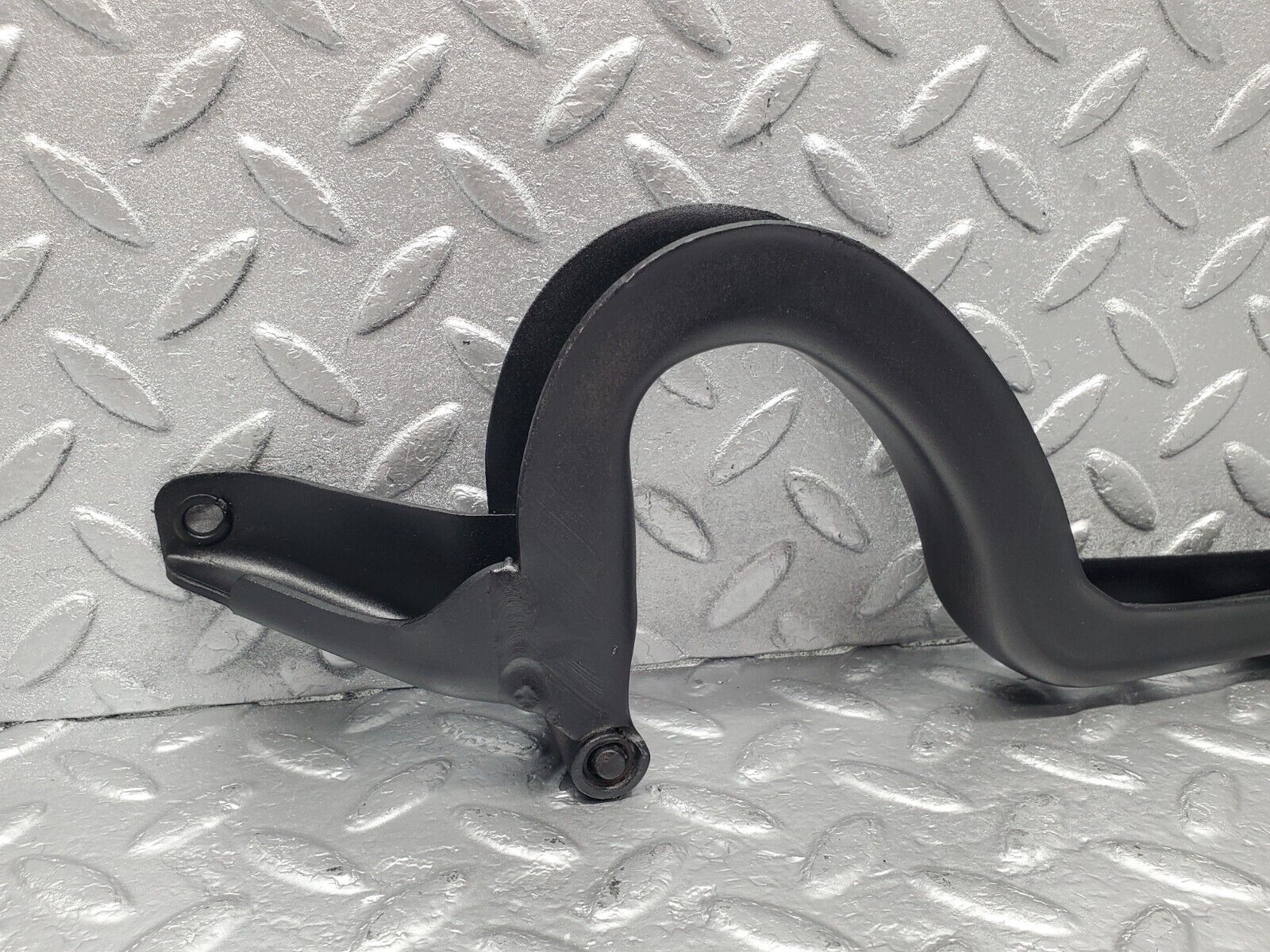 46641 Mercedes-Benz C123 280CE Coupe Trunk Lid Hinge Left Side 1237500187