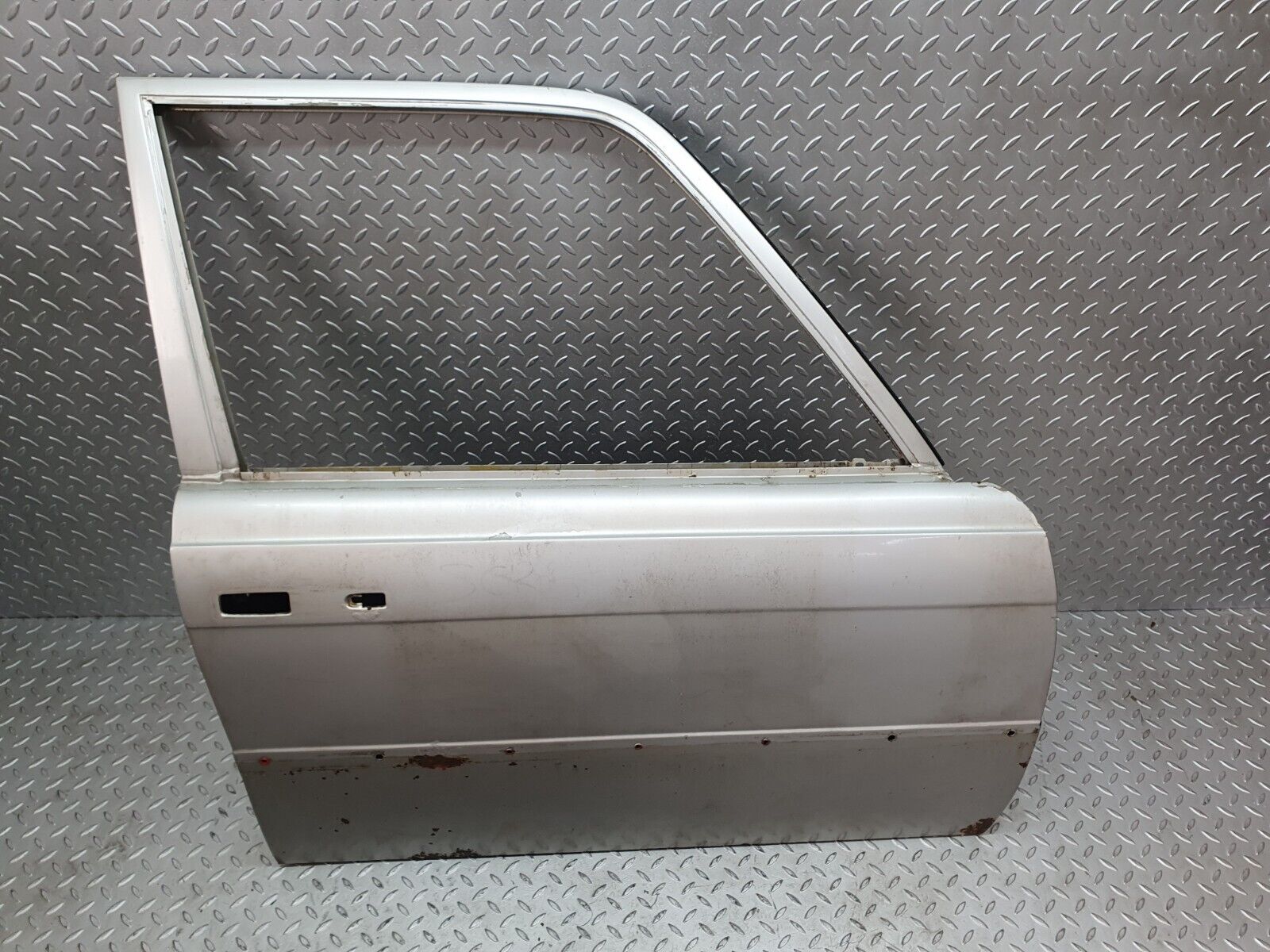 43741 Mercedes-Benz W116 350E Front Right Door