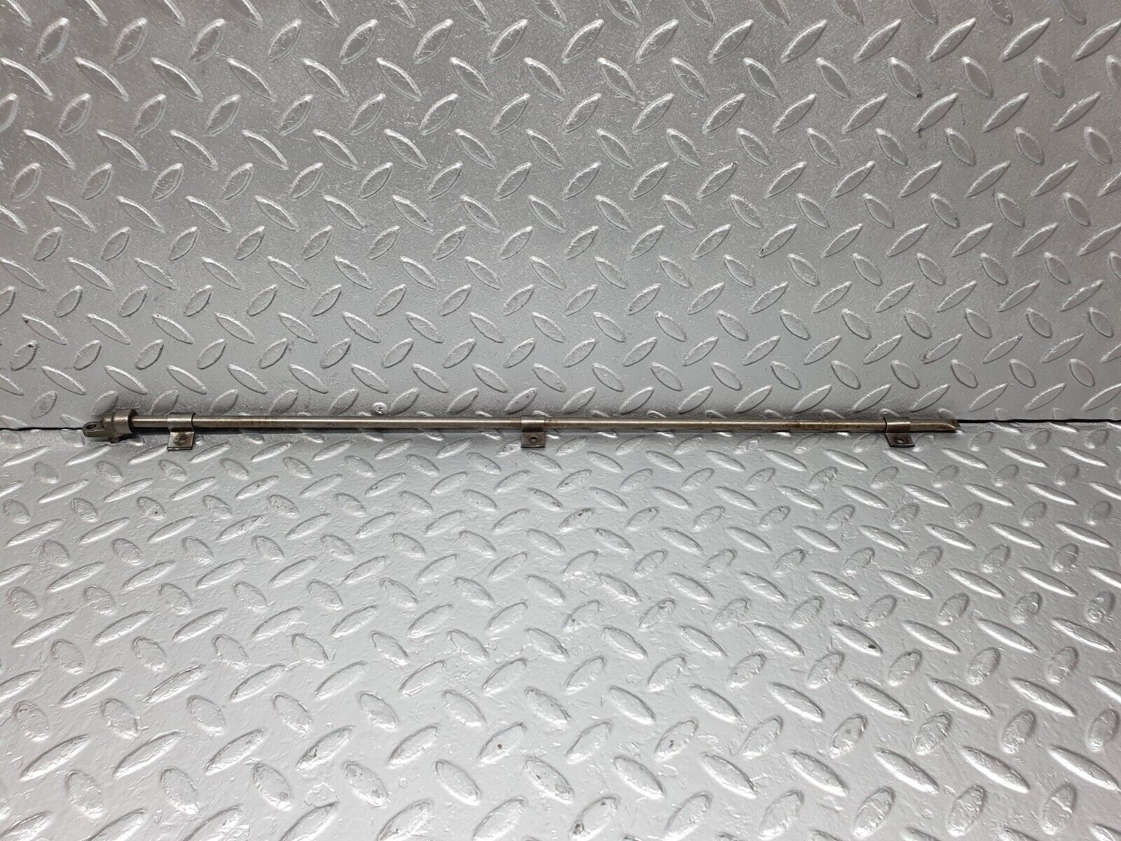 43420 Mercedes-Benz W108 280SE Camshaft Oil Tube