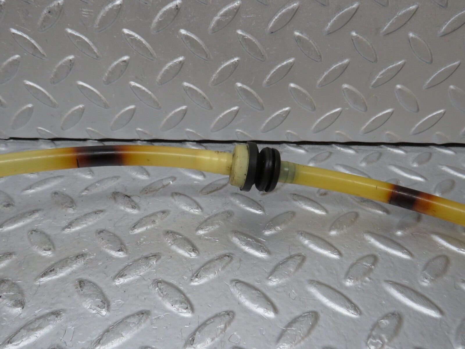 35501 Mercedes-Benz R107 280SL Brake Servo Vacuum Pipe