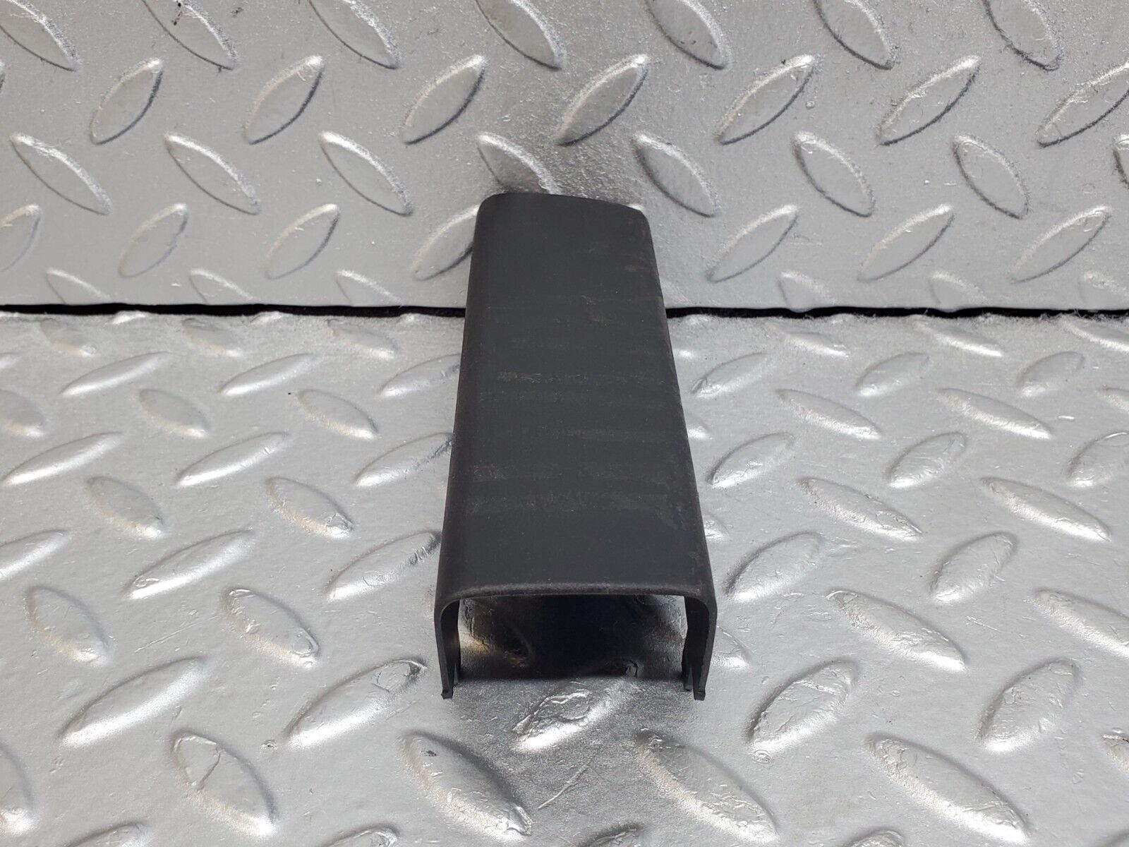 44727 Mercedes-Benz W124 220E Dash Harness Connector Cover 1248210038