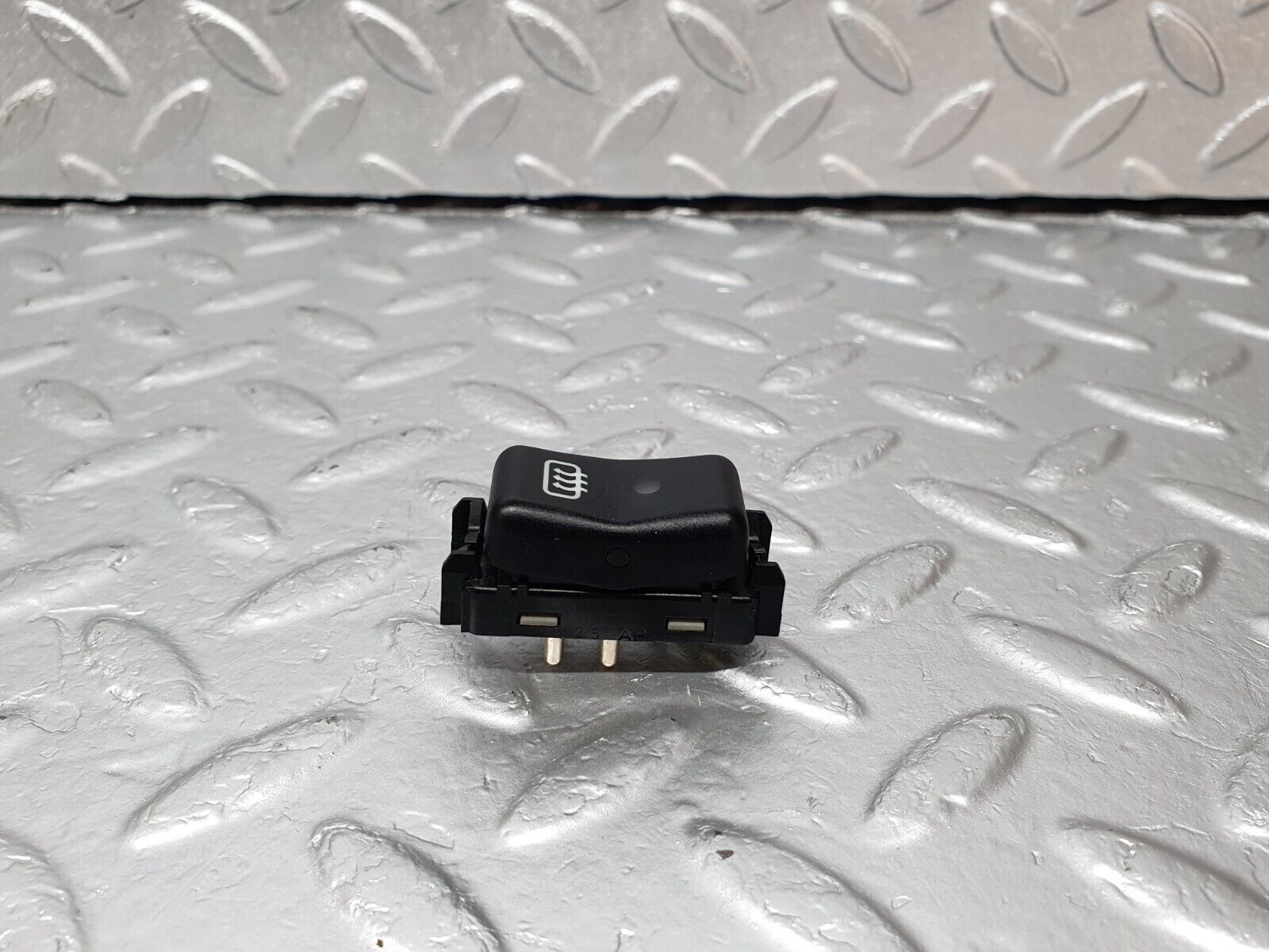 42387 Mercedes-Benz R129 320SL Coupe Rear Windscreen Defroster Switch 1298207410