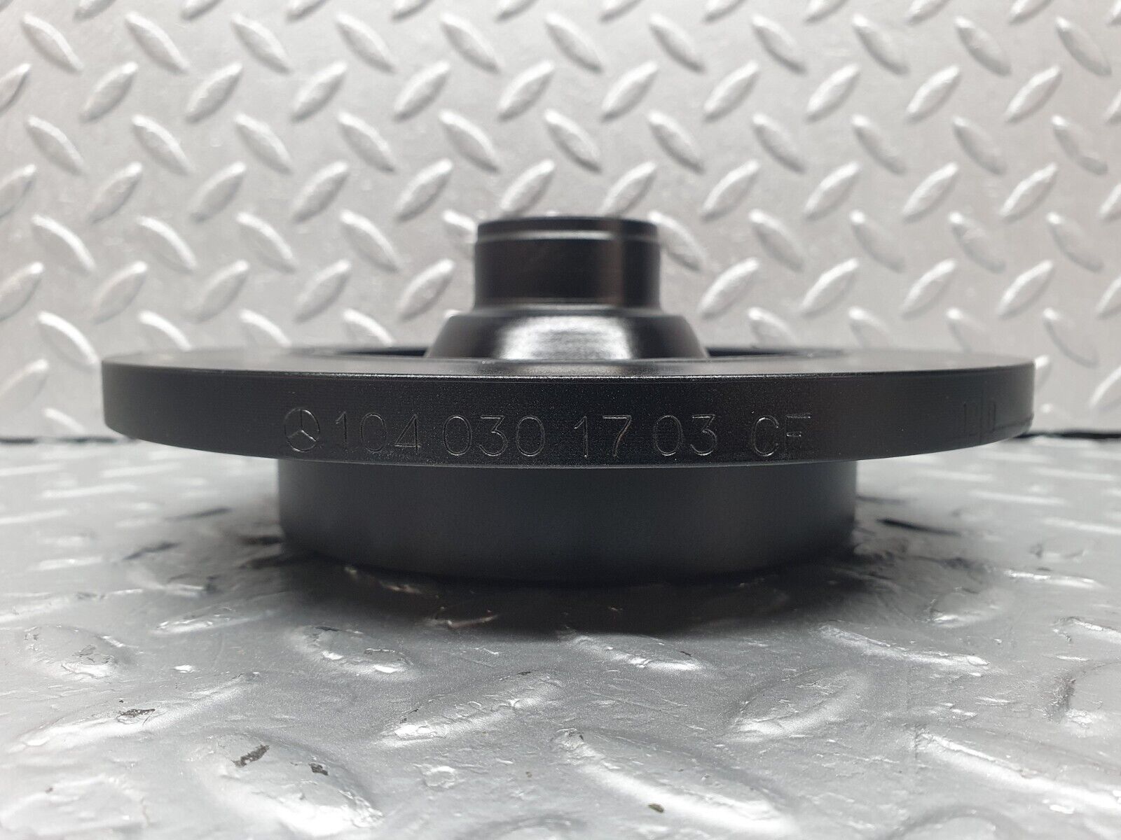 42466 Mercedes-Benz R129 320SL Coupe Crankshaft Vibration Damper 1040301703