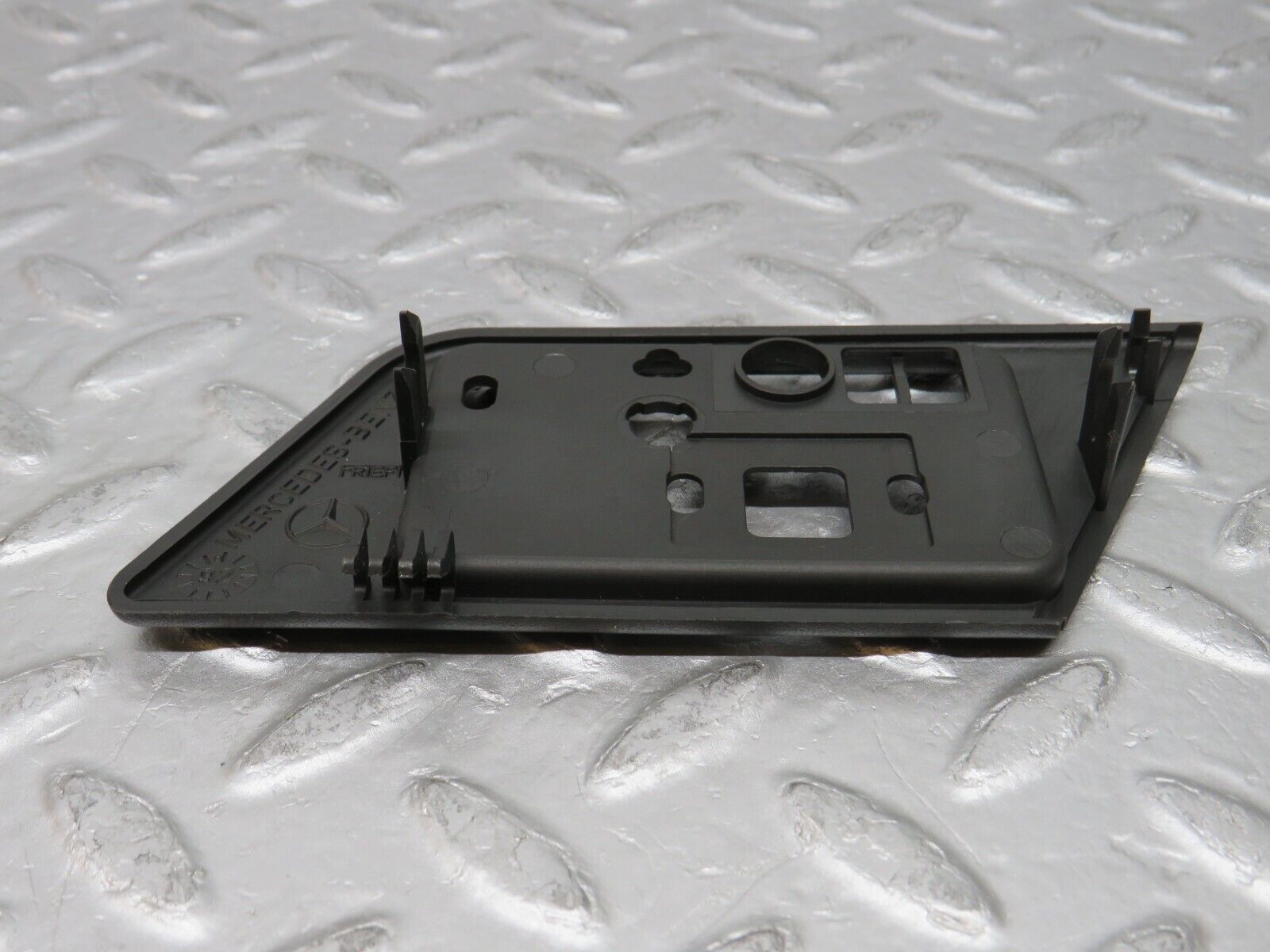 37765 Mercedes-Benz A124 320E Cabriolet Front Right Seat Electric Adjustment Trim
