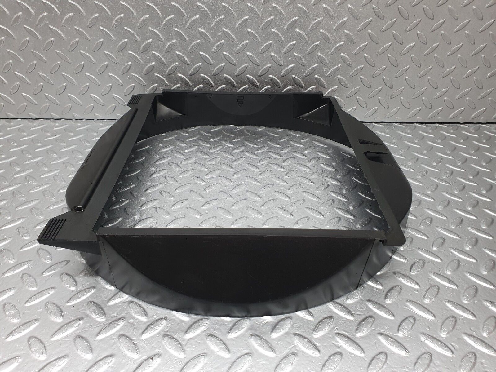 42882 Mercedes-Benz W201 190 2.0L Engine Fan Shroud 2015050755