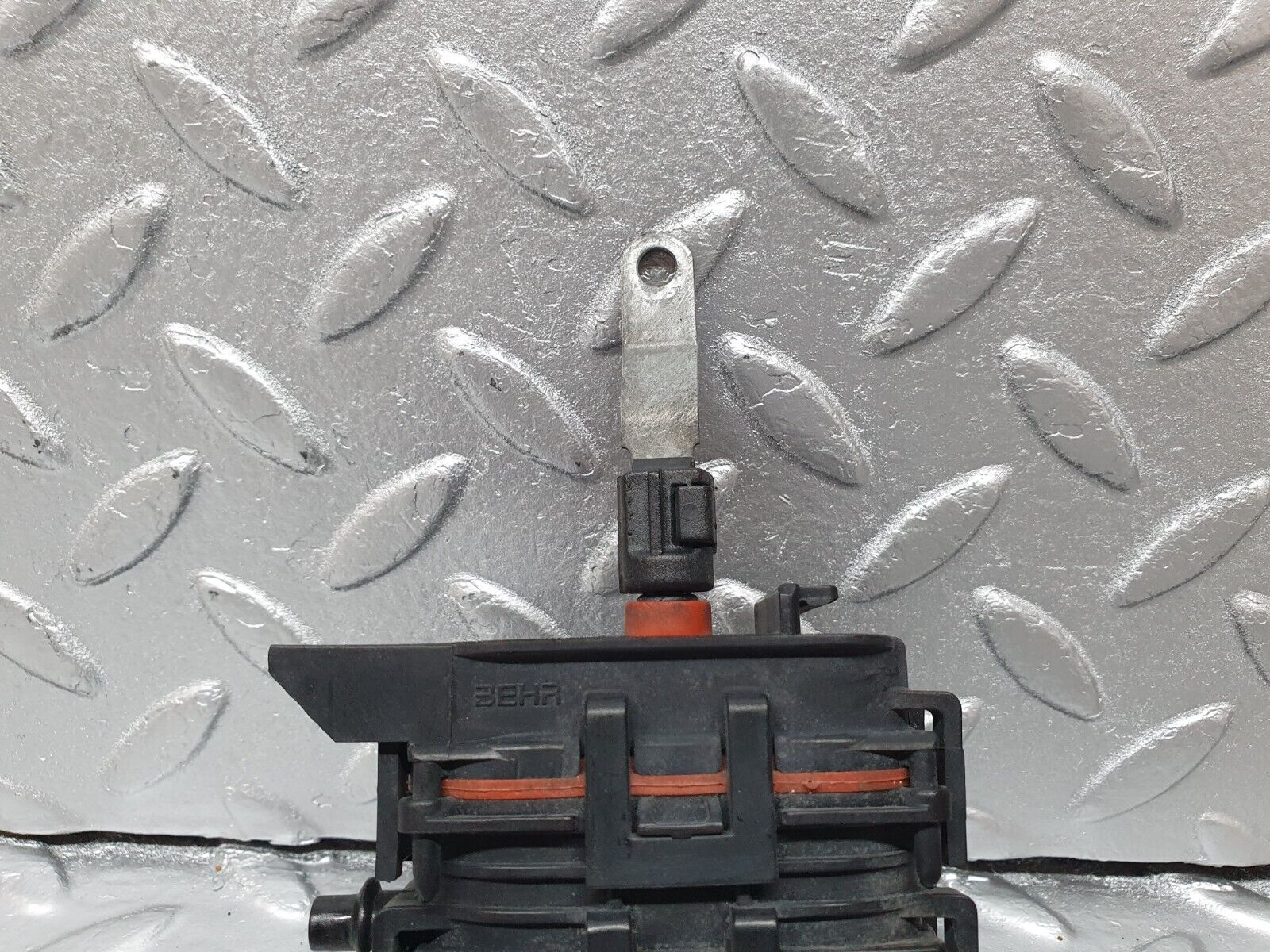 42557 Mercedes-Benz R129 320SL Coupe Heater Box Vacuum Actuator