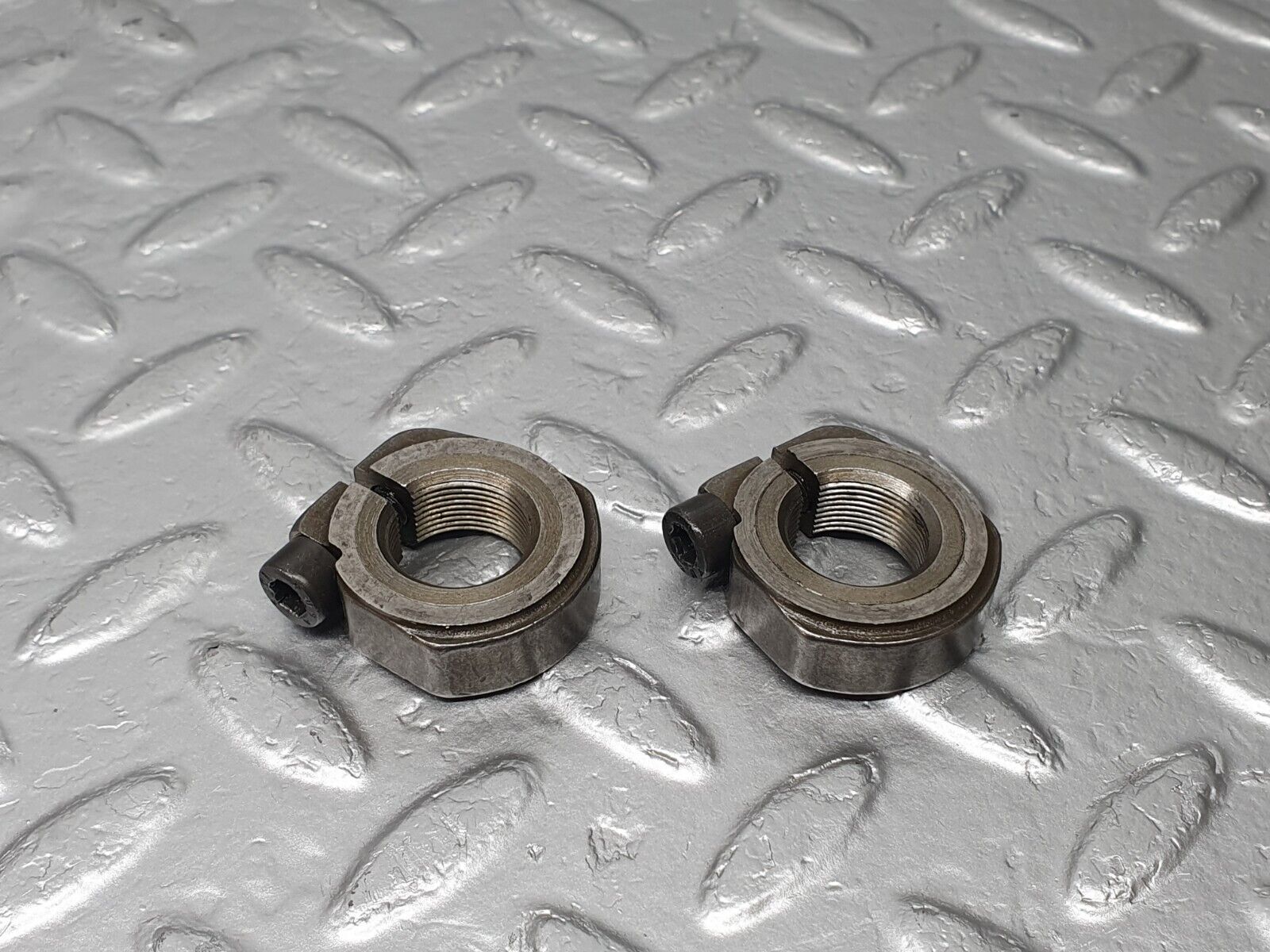 42299 Mercedes-Benz R129 320SL Coupe Wheel Hub Locking Cap