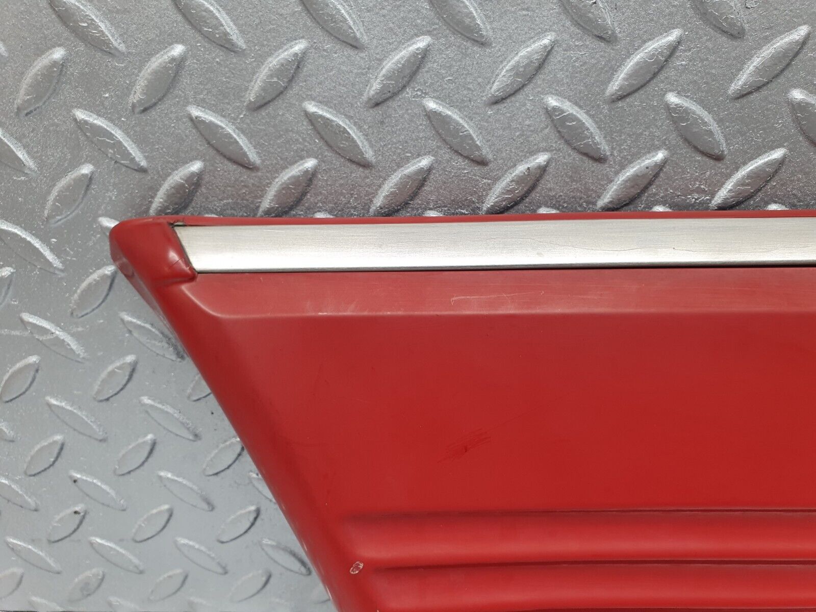 43489 Mercedes-Benz C126 380SEC Coupe Rear Right Fender Wing Lower Moulding Trim