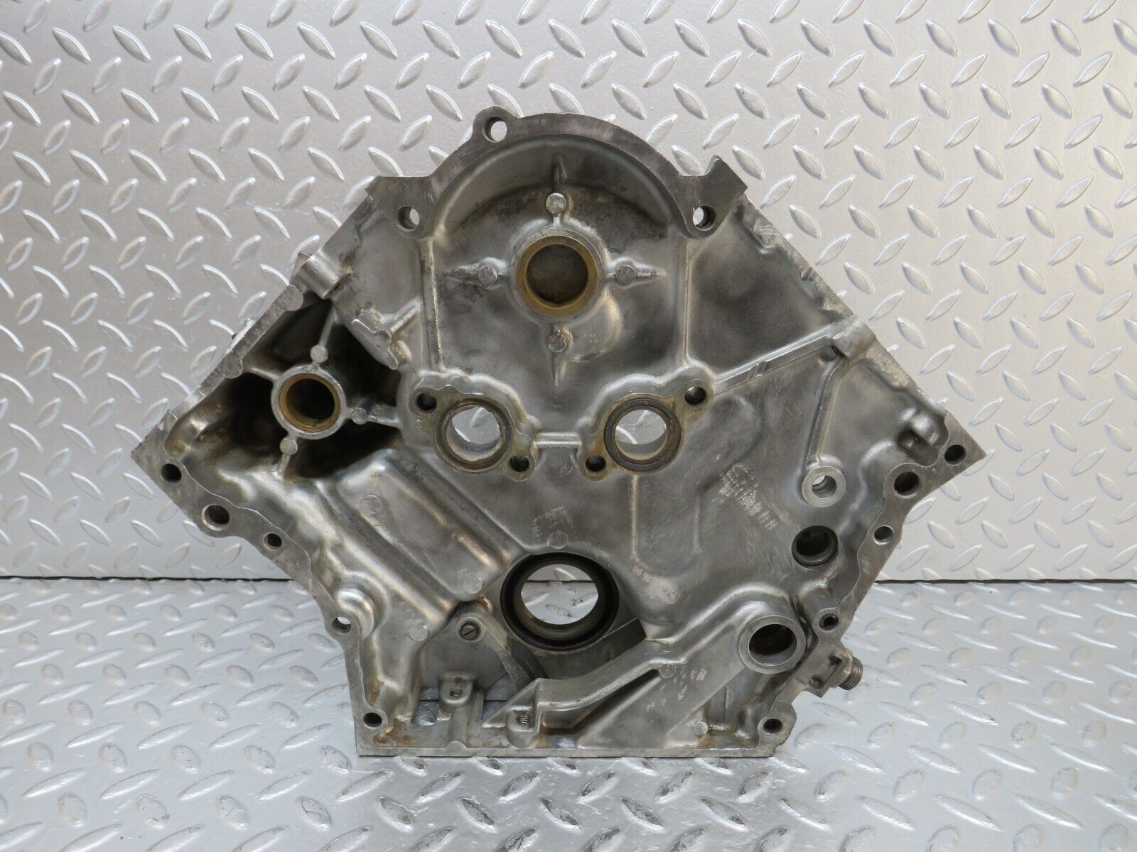 32846 Mercedes-Benz C107 R107 350 V8 Timing Chain Cover 1160151501