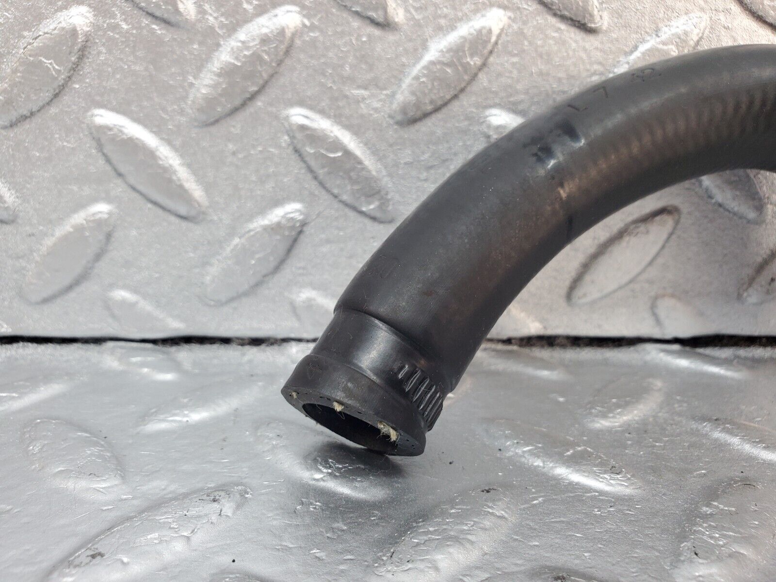 45689 Mercedes-Benz W126 420SE Heater Hose Pipe 1268321294