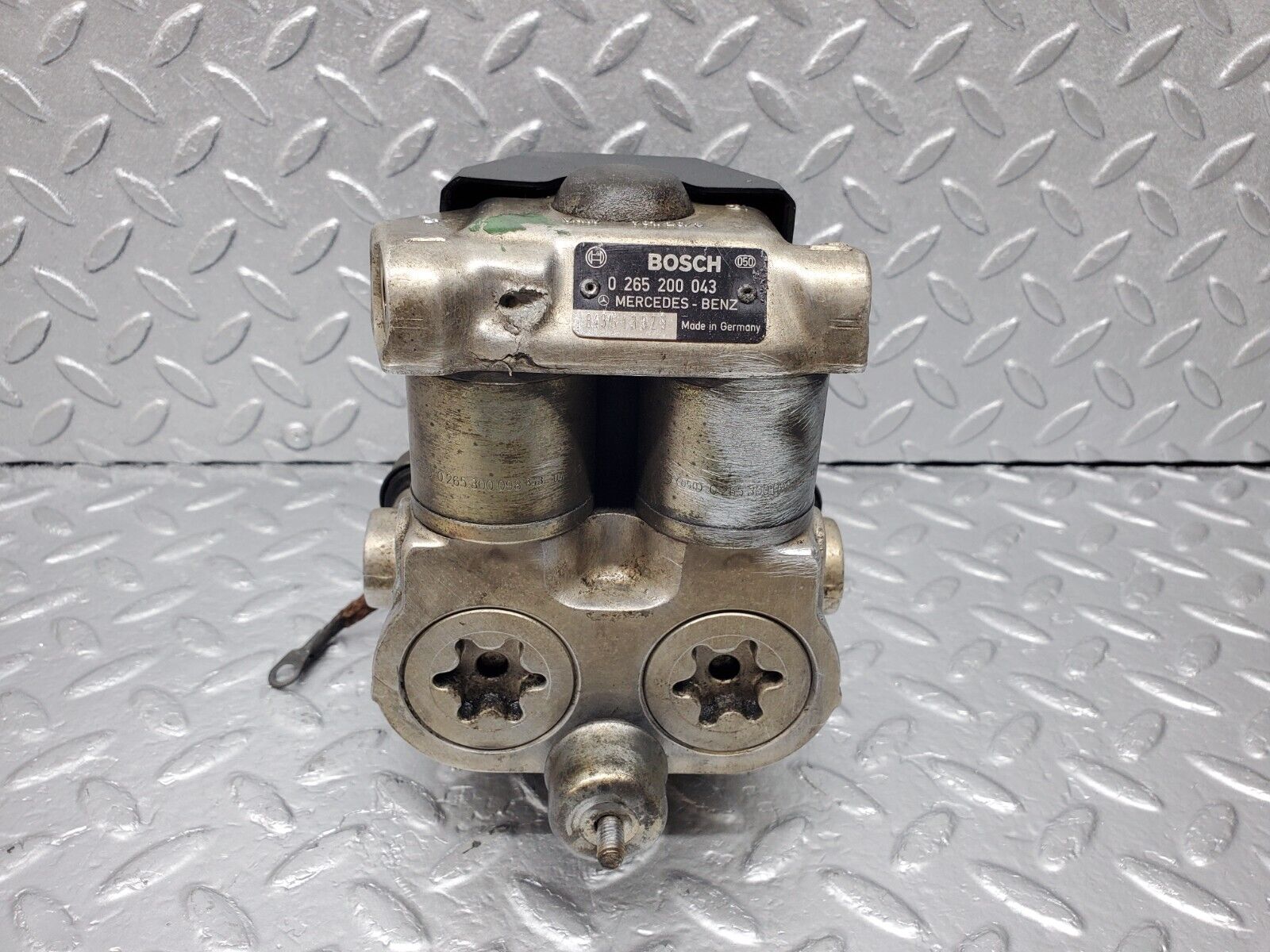45835 Mercedes-Benz W126 420SE ABS Brake Pump Bosch 0265200043 0332002171