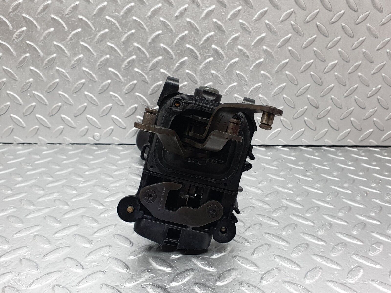 42863 Mercedes-Benz W201 190 2.0L Manual Gear Selector 1242670140 1242601094 2012670480