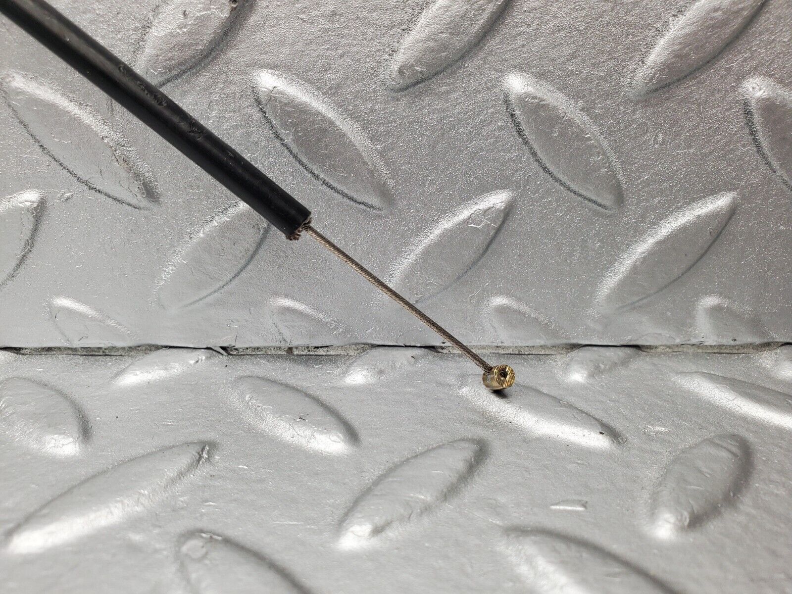 46949 Mercedes-Benz R129 320SL Coupe Trunk Lock Vacuum Actuator