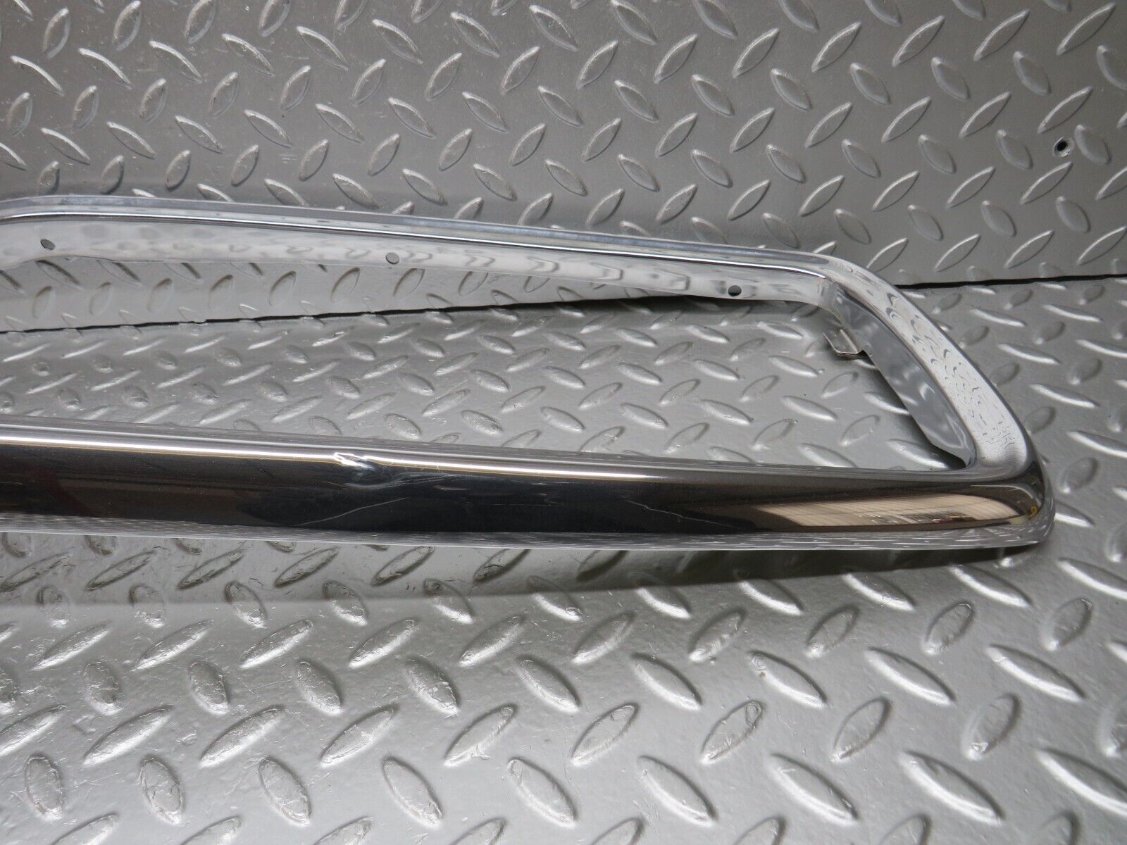 32736 Mercedes-Benz R107 C107 Bonnet Grill Chrome Frame