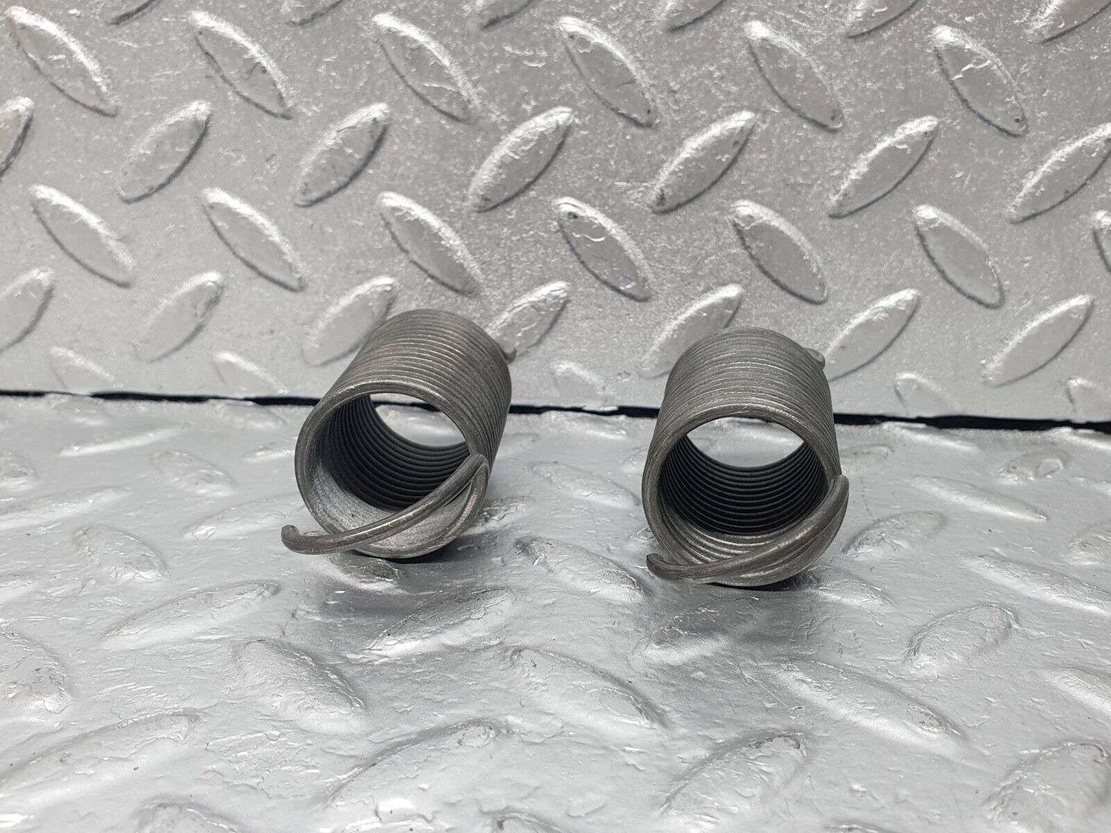 44064 Mercedes-Benz C123 230CE Coupe Front Seat Adjustment Spring Pair