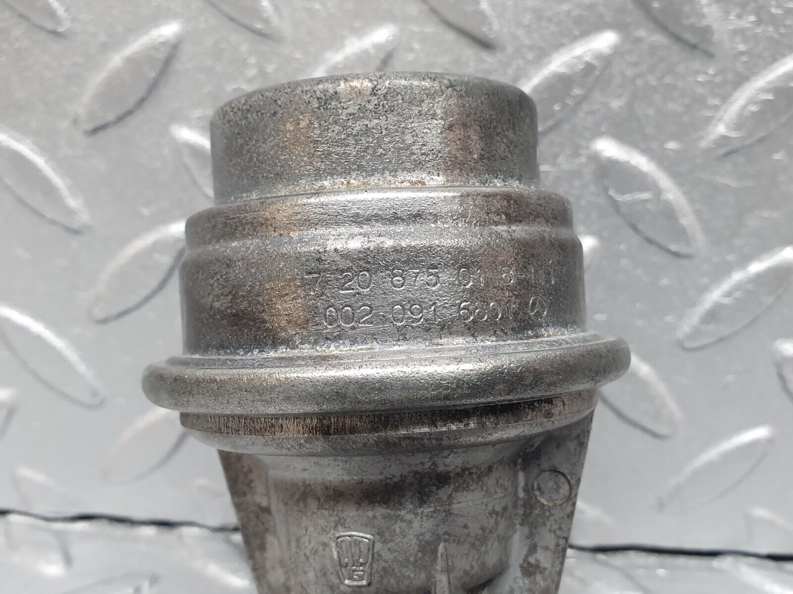 41669 Mercedes-Benz W124 200E Fuel Pump Pierburg 0020916801