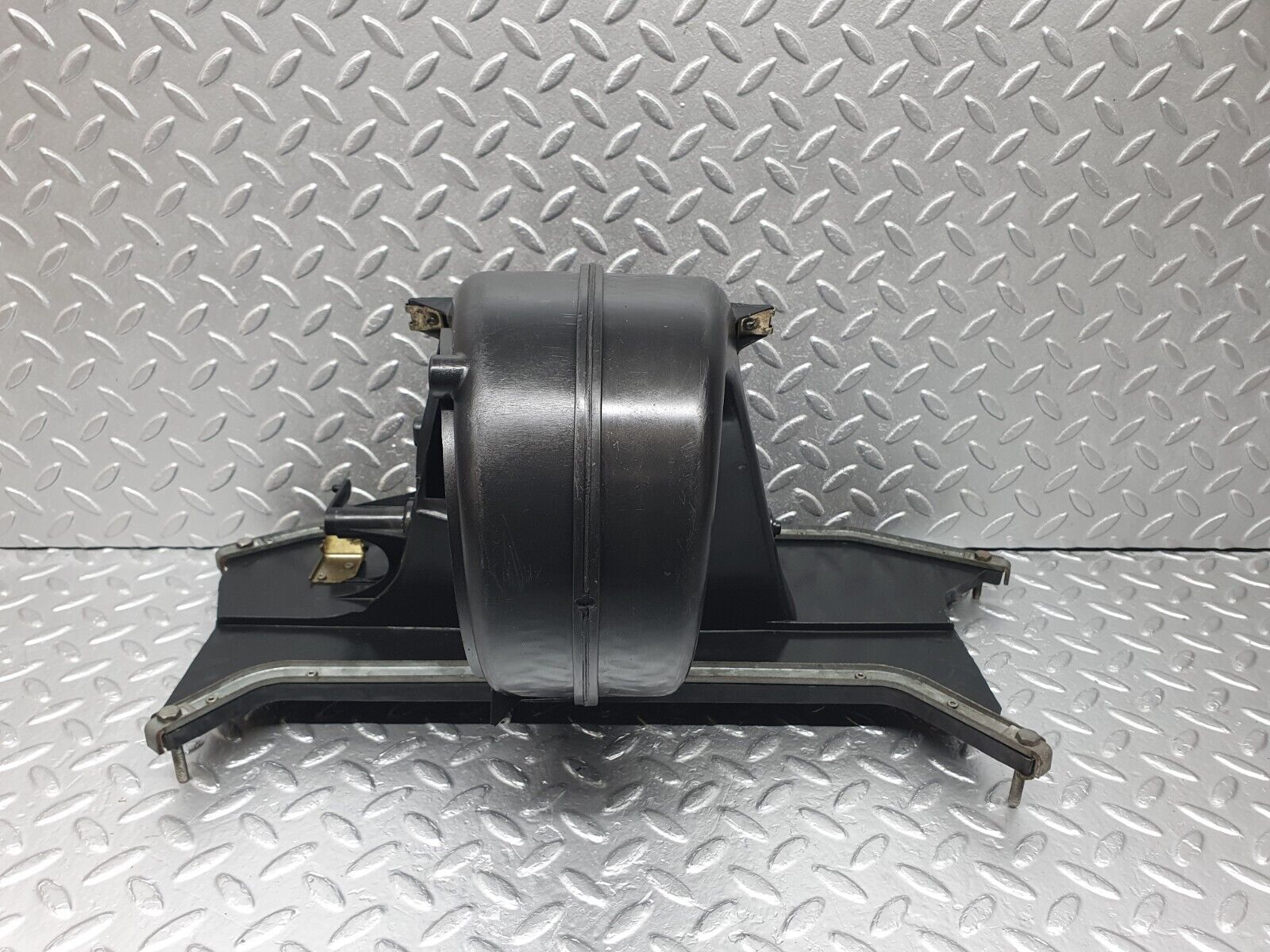 42657 Mercedes-Benz W201 190 2.0L Heater Blower Housing