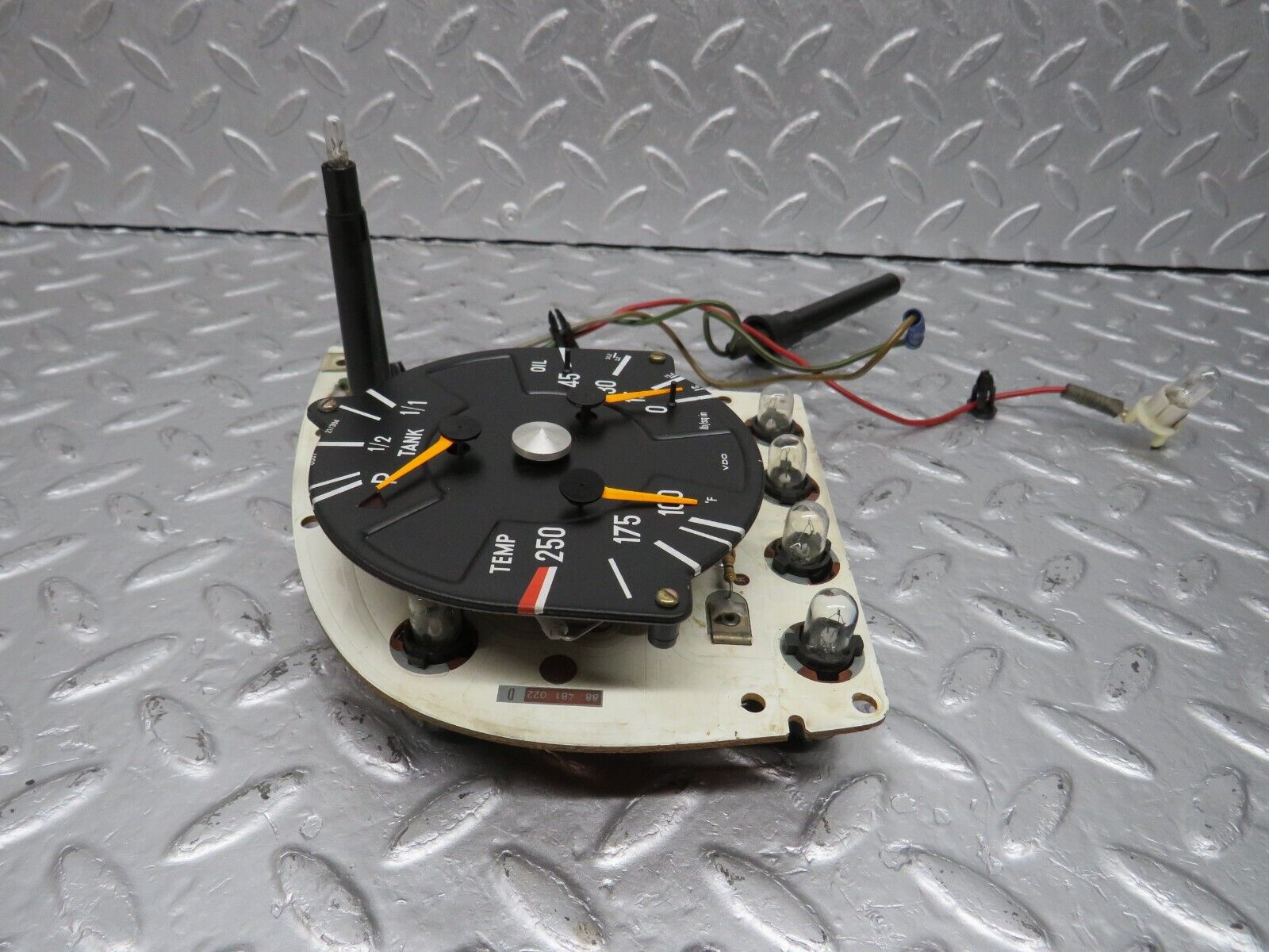40107 Mercedes-Benz R107 350SL Cluster Fuel Temp Oil Gauge 88481022