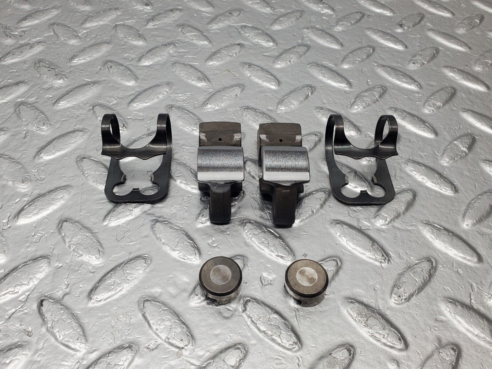 46608 Mercedes-Benz C123 280CE Coupe Valve Rocker Arm With Spring And Tappet