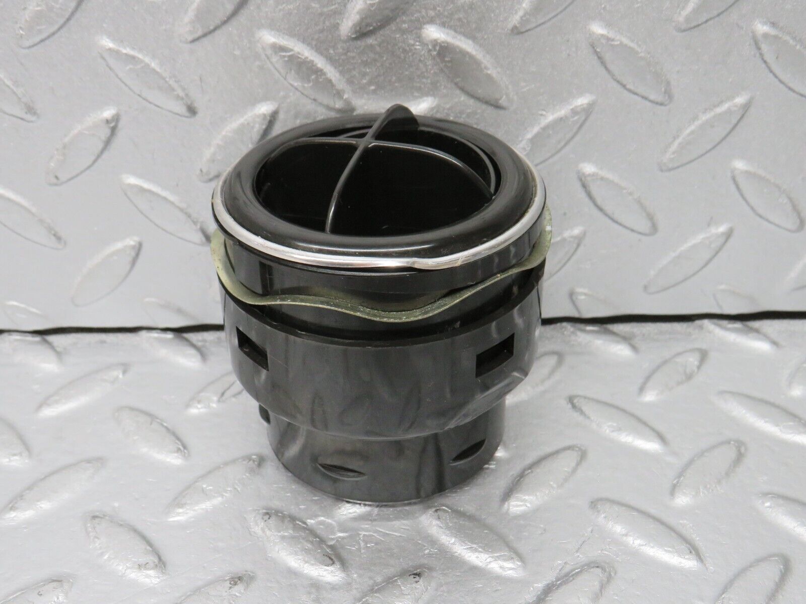 39182 Mercedes-Benz R107 500SL Dashboard Air Vent