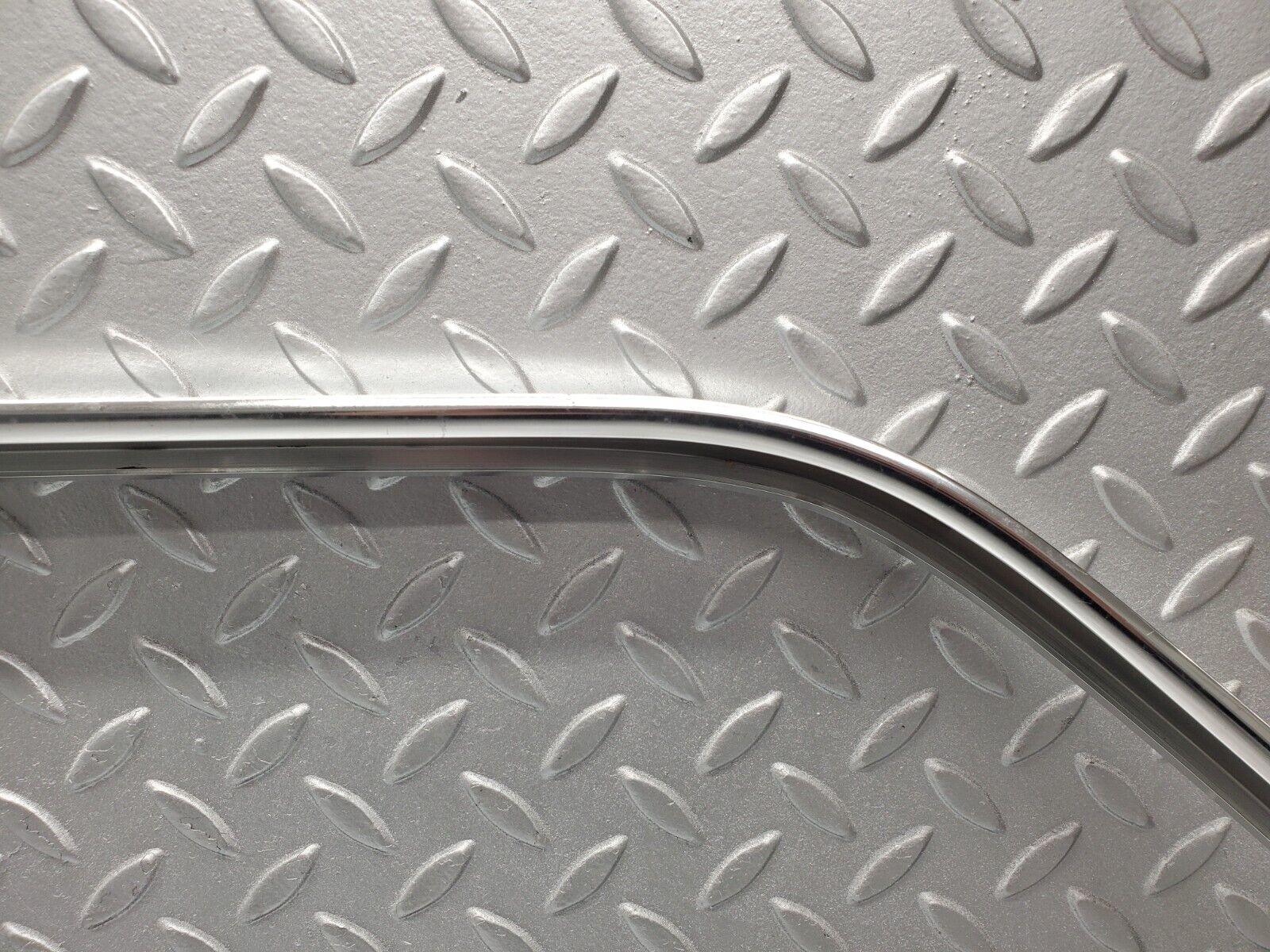 46503 Mercedes-Benz C123 280CE Coupe Chrome Roof Trim Cladding Right Side