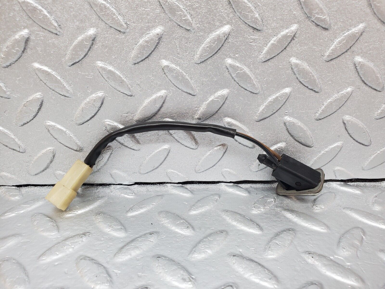 45730 Mercedes-Benz W126 420SE Windscreen Washer Nozzle