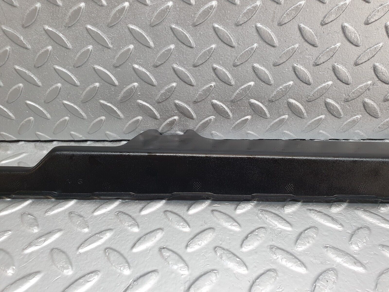 43718 Mercedes-Benz C126 380SEC Coupe Rear Window Channel Support Bracket Left Side