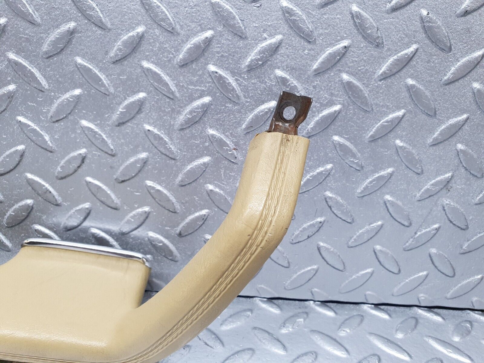 43890 Mercedes-Benz C123 230CE Coupe Front Left Interior Door Handle Beige 1239701701