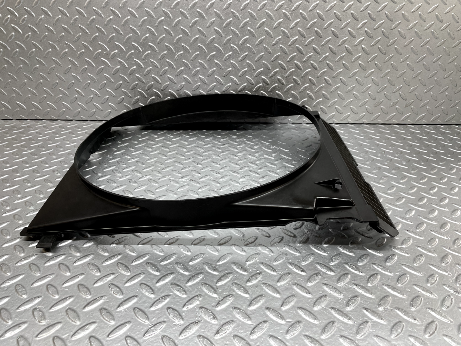 44248 Mercedes-Benz W123 280E Radiator Fan Shroud Cover 1235051655
