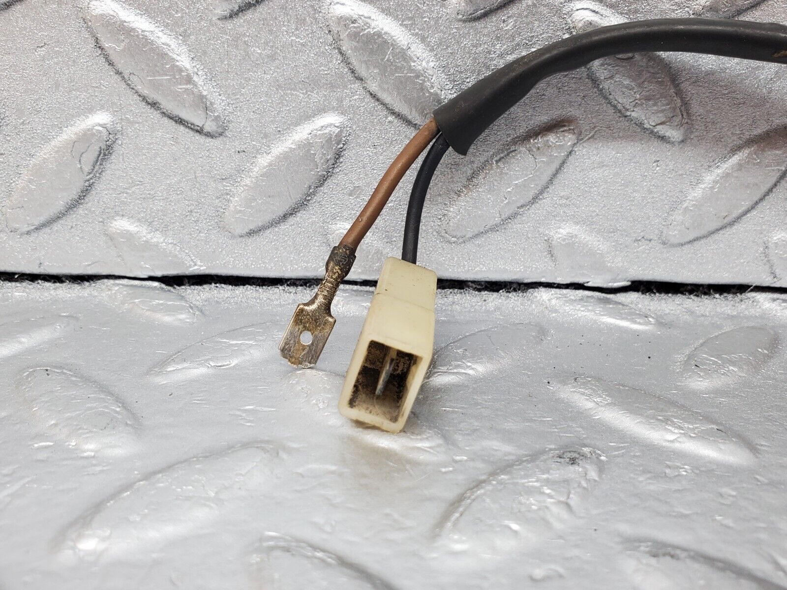 45731 Mercedes-Benz W126 420SE Windscreen Washer Nozzle