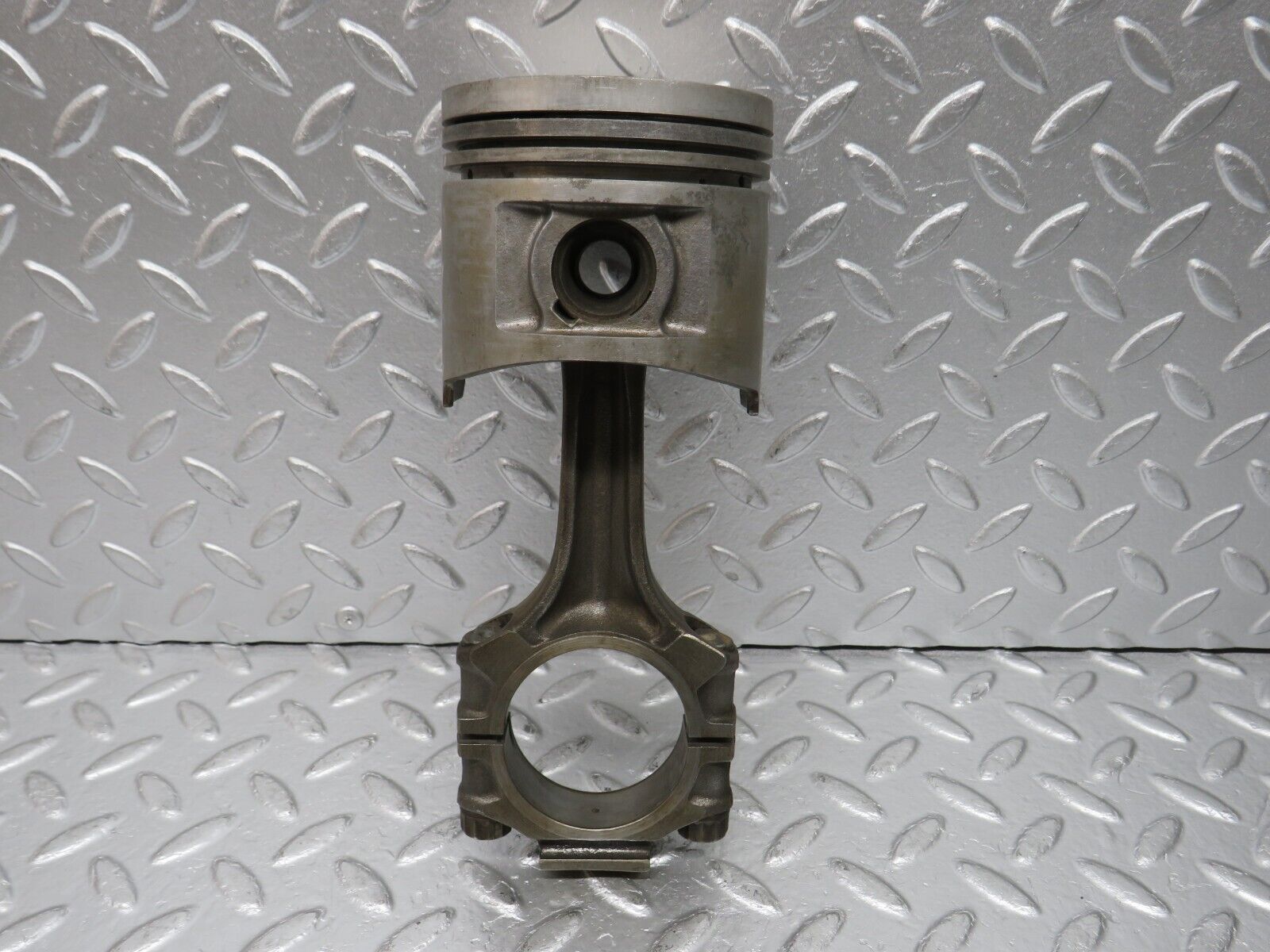 32772 Mercedes-Benz C107 R107 350 V8 Piston With Connecting Rod 92mm 11607