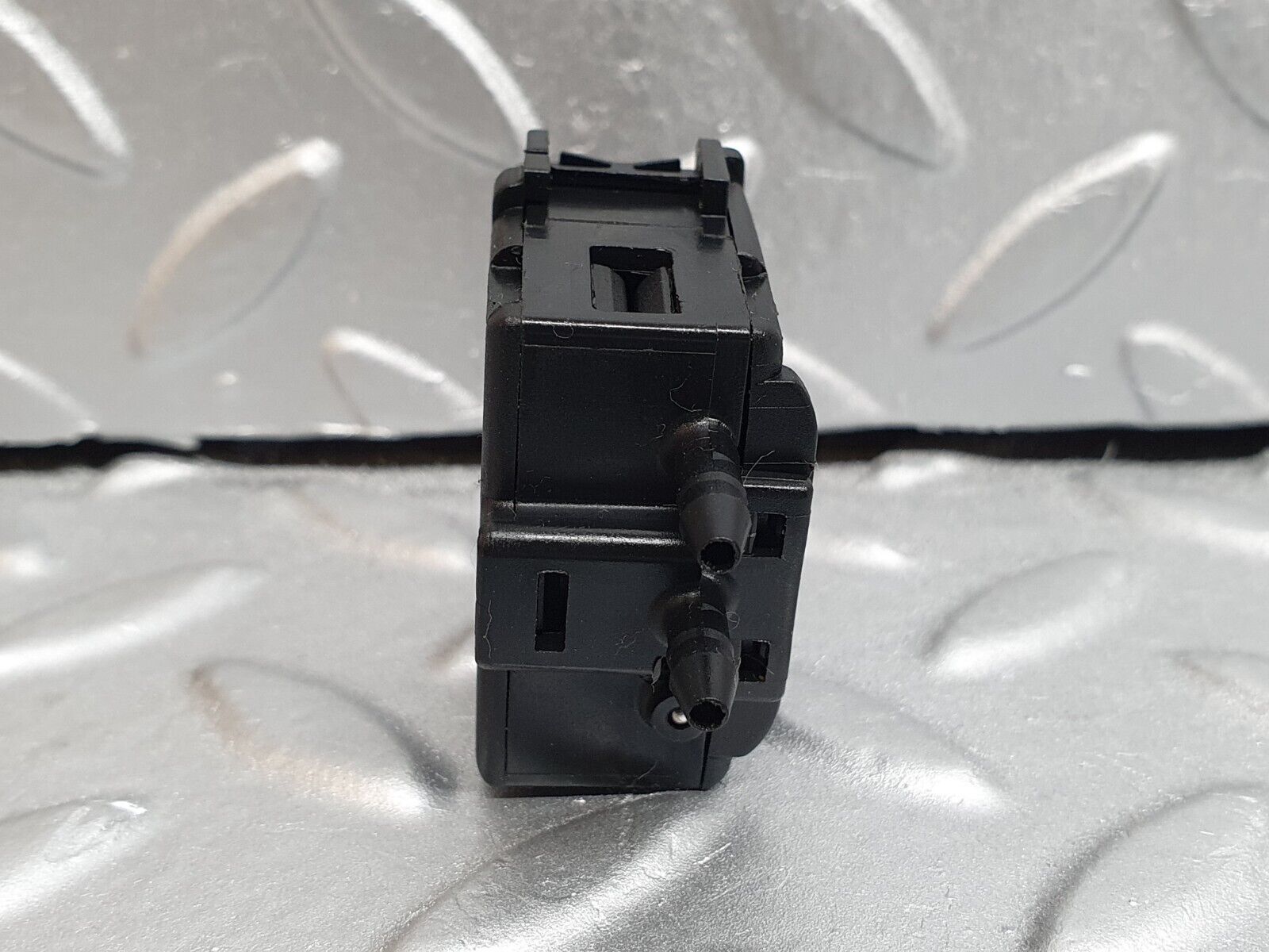 42051 Mercedes-Benz W202 C200 Headlight Level Switch
