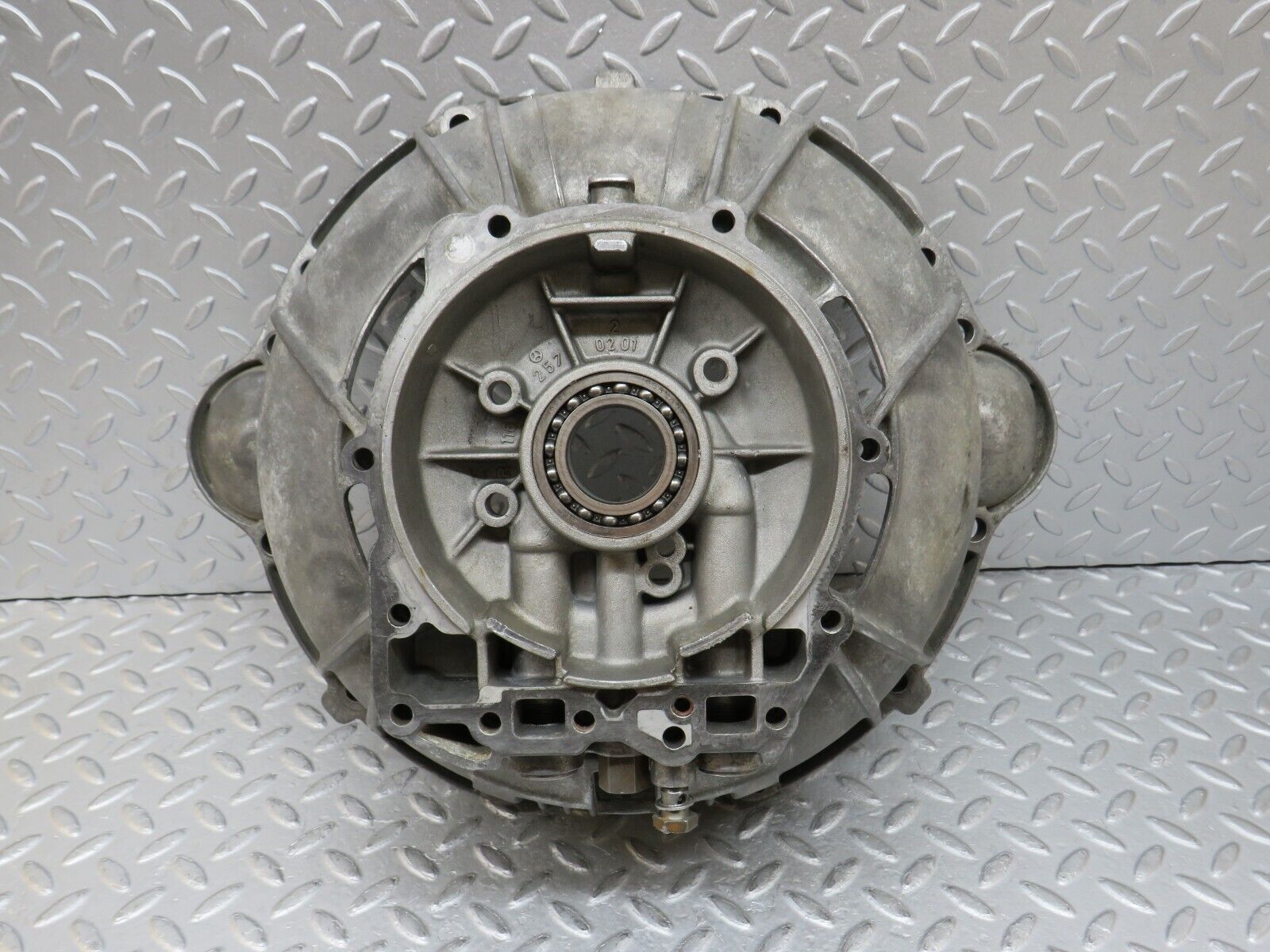 36405 Mercedes-Benz R107 450 Automatic Gearbox Bell Housing 722.002 1162570201