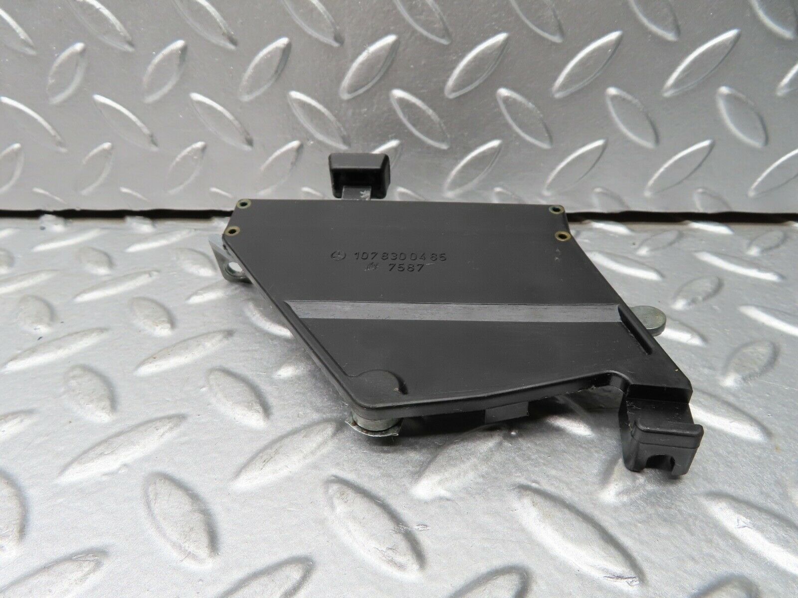 20590 Mercedes-Benz R107 450SL Air Vent Control Lever Right 1078300485