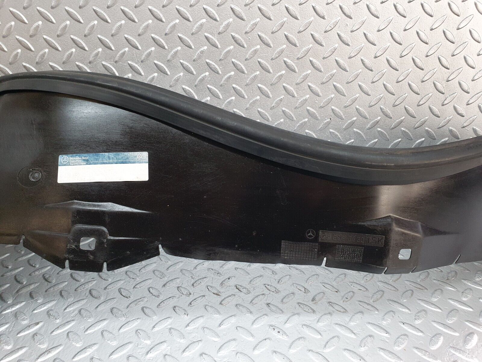 42584 Mercedes-Benz R129 320SL Coupe Front Left Inner Fender Wing Splash Guard 1296980330 1296900130
