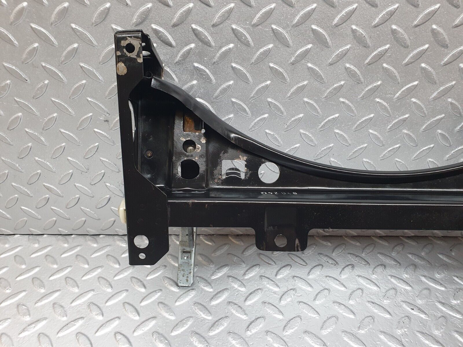 43948 Mercedes-Benz C123 230CE Coupe Front Right Seat Sliding Mechanism