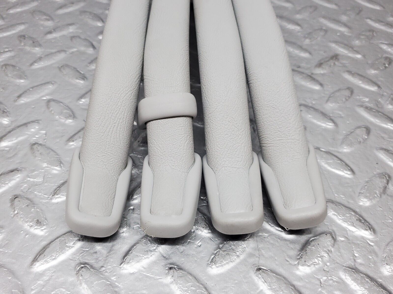 44822 Mercedes-Benz W124 220E Interior Roof Grab Handle Set Grey