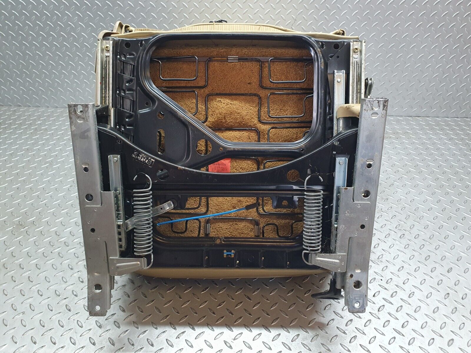 44053 Mercedes-Benz C123 230CE Coupe Front Left Seat Beige 1239104150