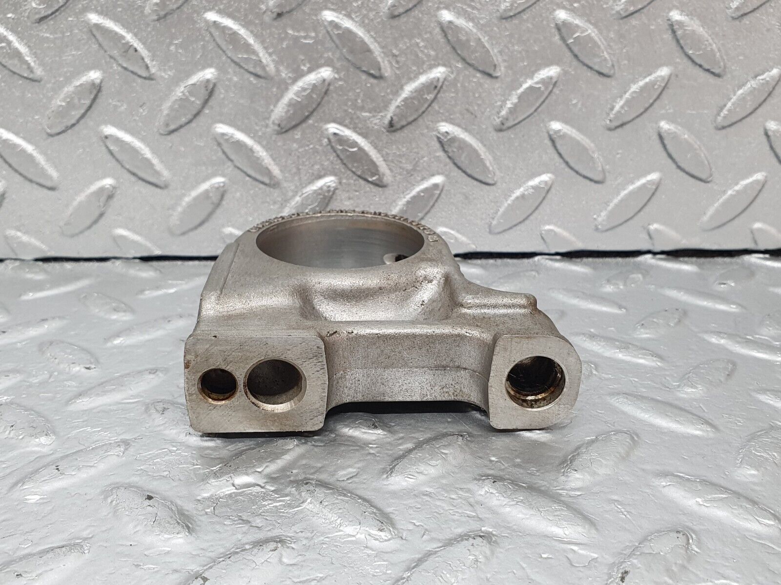 43800 Mercedes-Benz C126 380SEC Coupe Camshaft Tower Bearing 1160514612