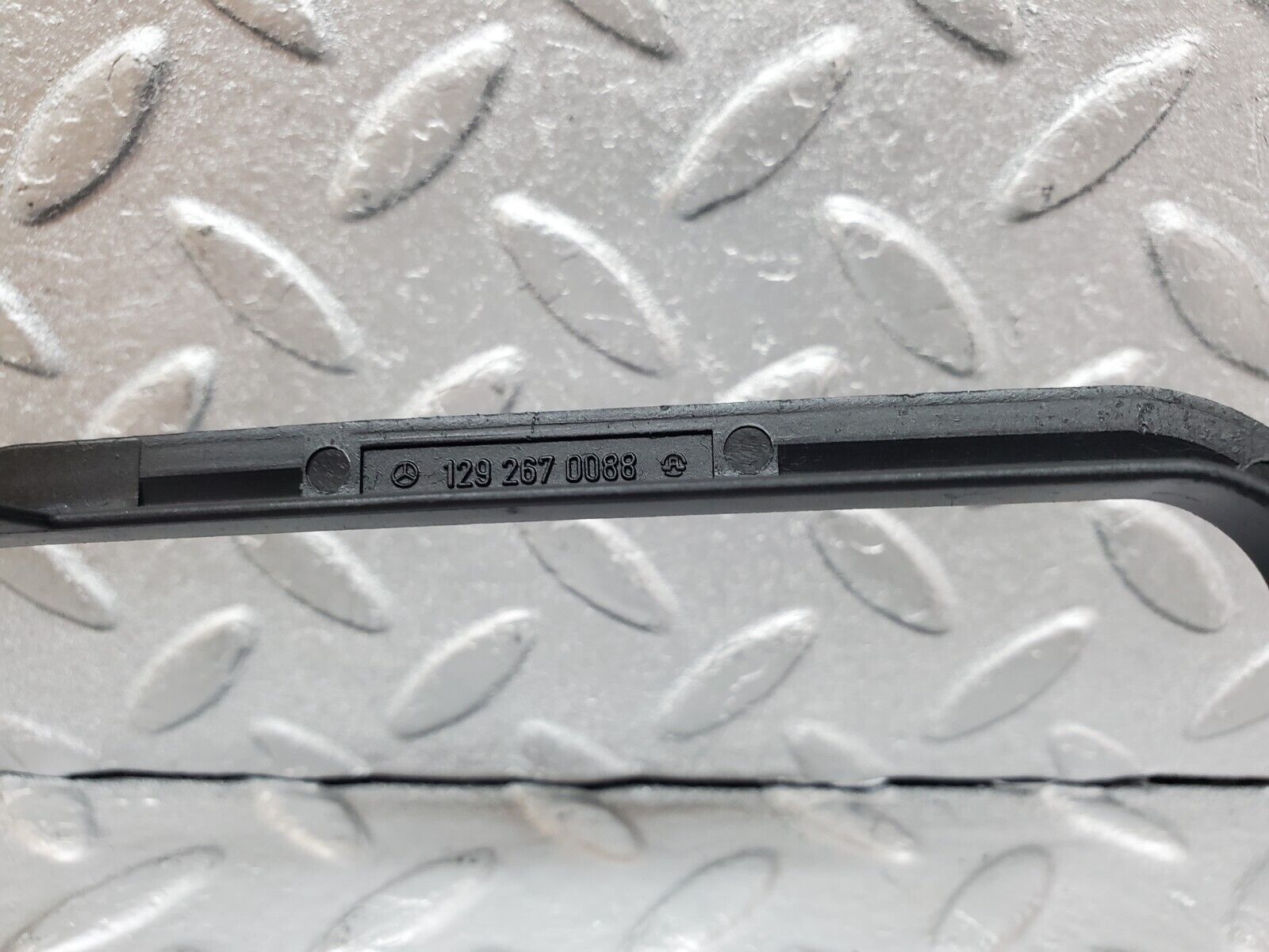 44889 Mercedes-Benz R129 300SL Coupe Gear Selector Surround Trim 1292670088