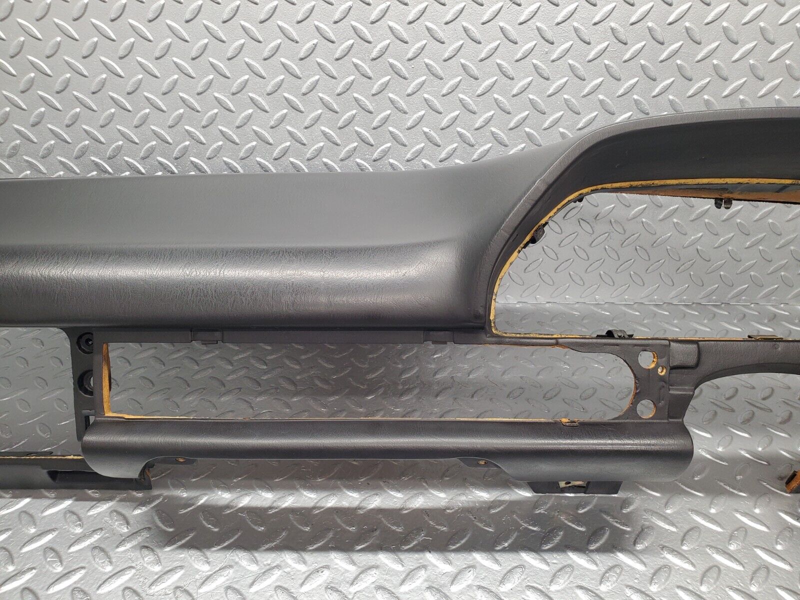 46020 Mercedes-Benz W126 420SE Dashboard Black