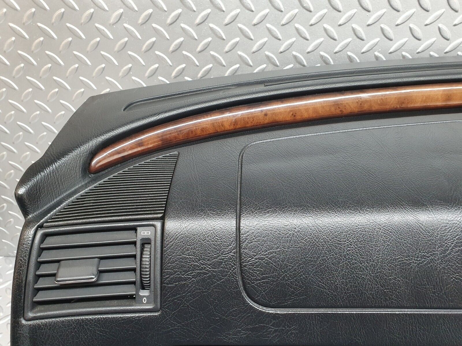 41837 Mercedes-Benz W202 C200 Dashboard Black