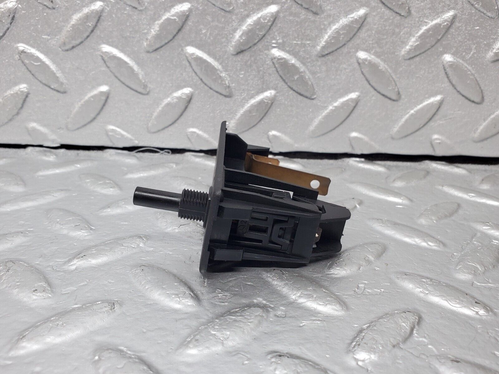 44508 Mercedes-Benz W123 280E Trunk Boot Light Switch 2018200211