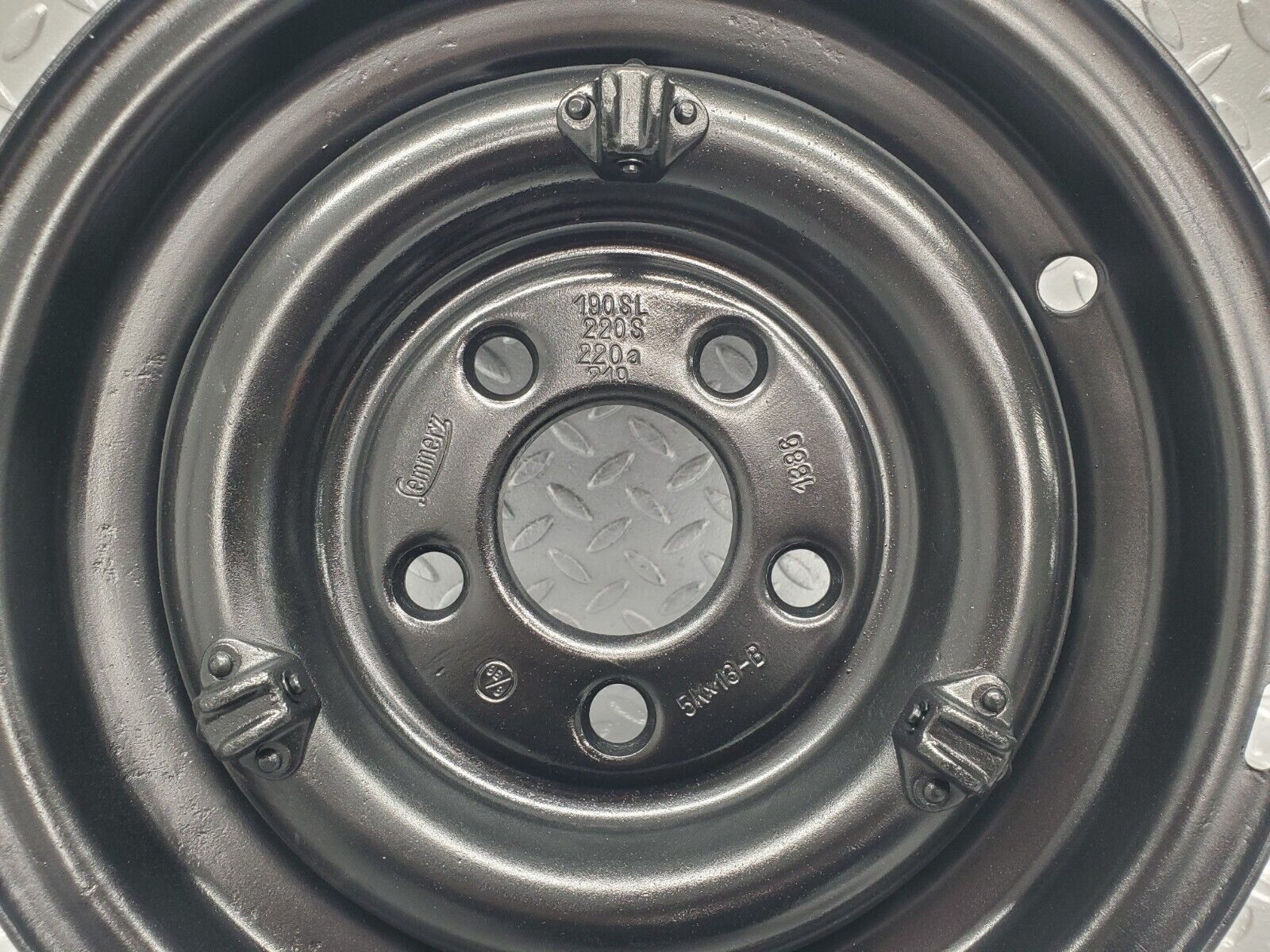 46127 Mercedes-Benz 190SL Steel Wheel 5Kx13-B