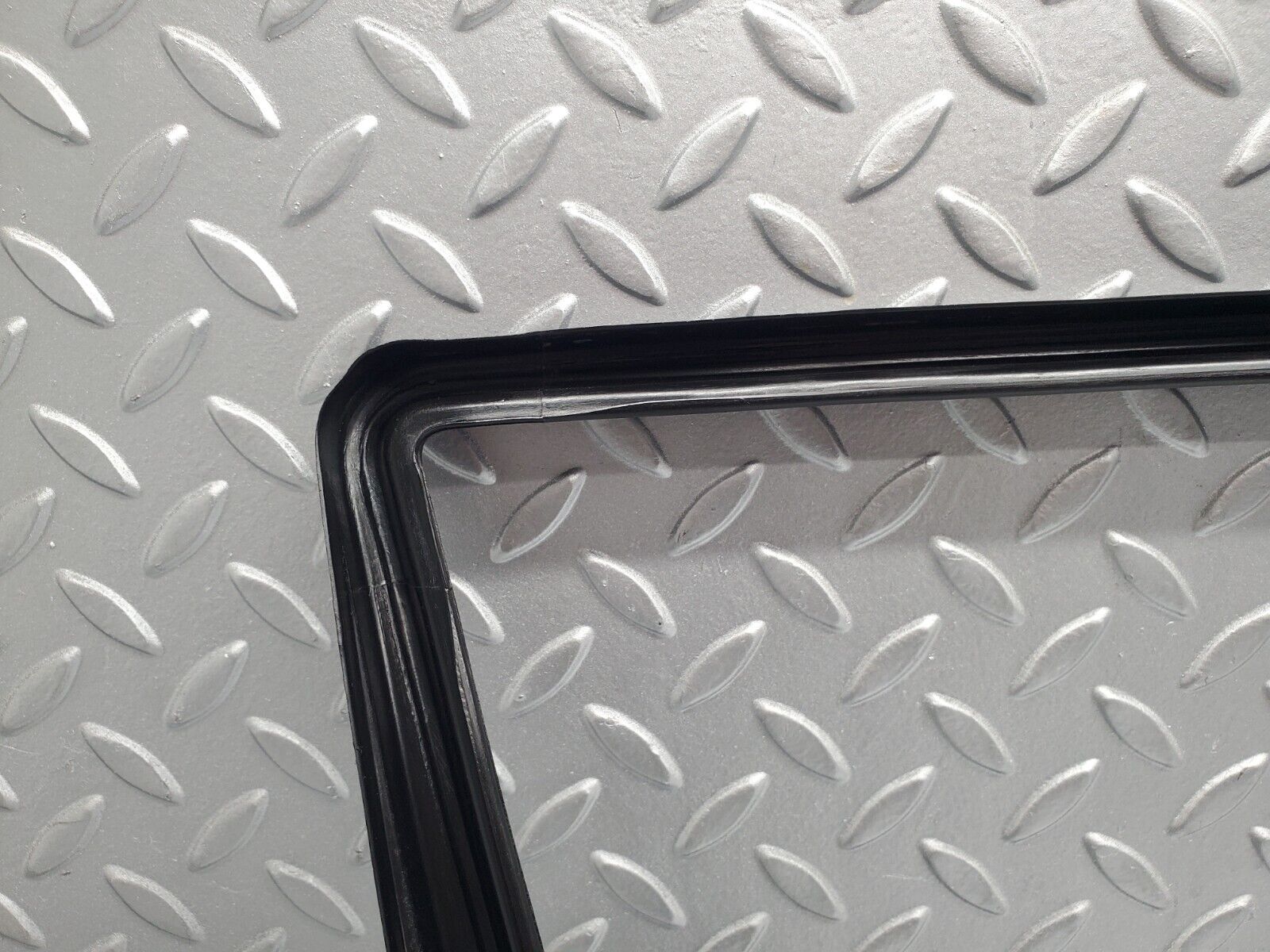 46250 Mercedes-Benz W124 280E Front Right Door Window Frame Trim 1247250271