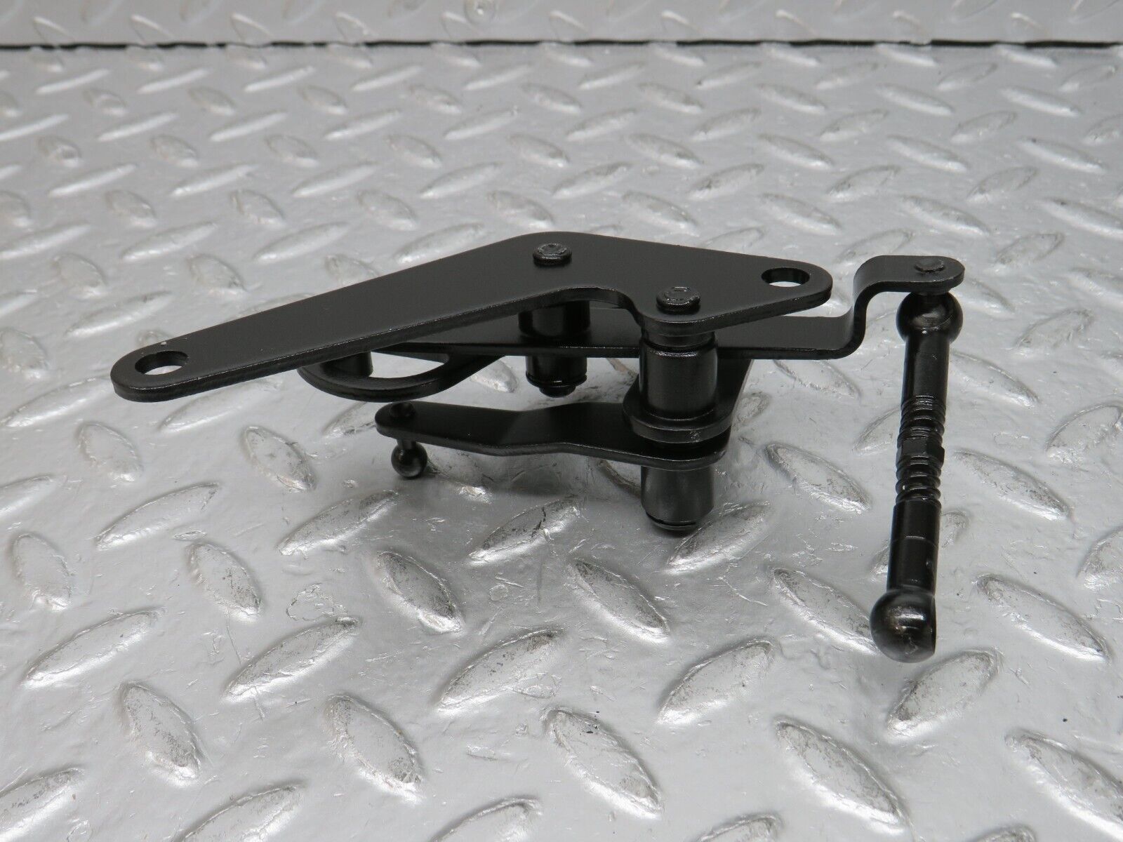 32759 Mercedes-Benz C107 R107 350 V8 Throttle Linkage