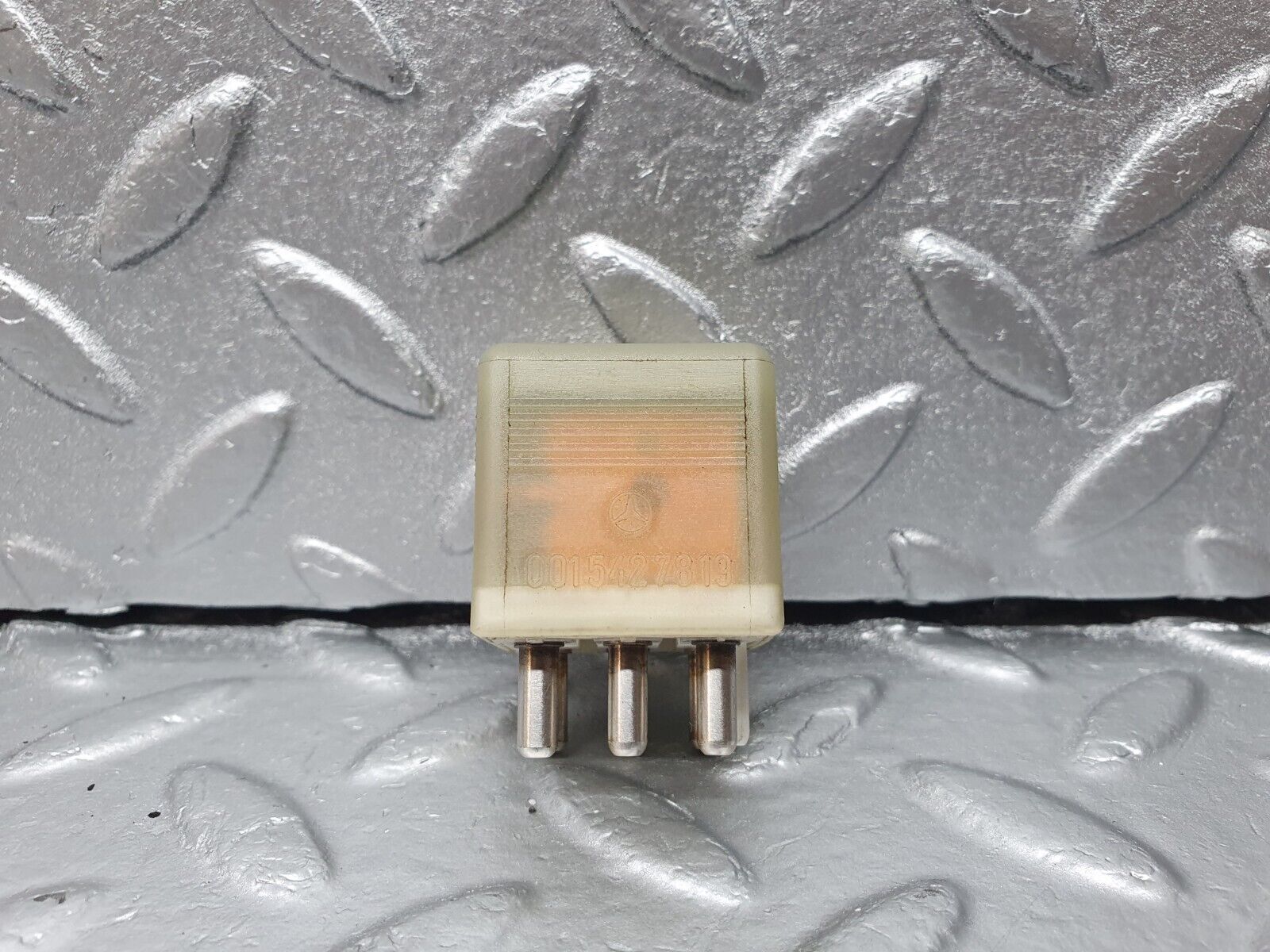 42246 Mercedes-Benz R129 320SL Coupe Door Window Control Relay 0015427819