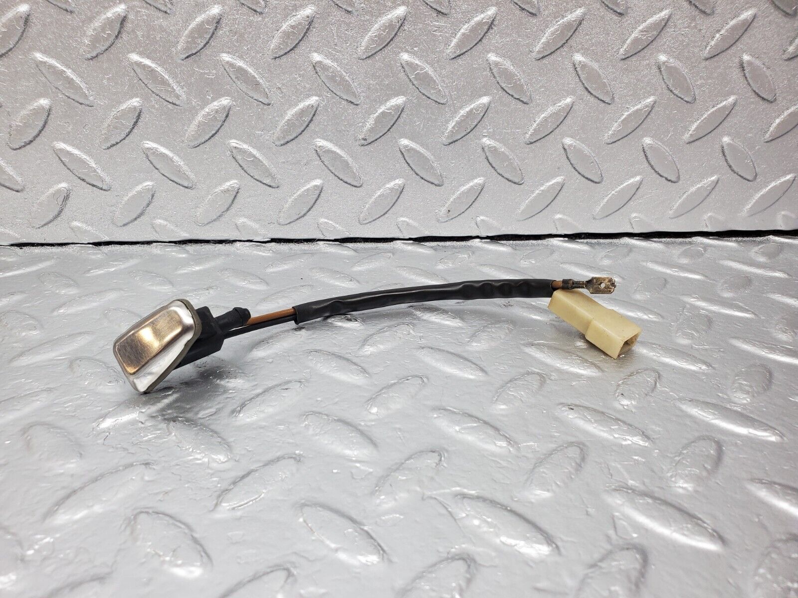 45730 Mercedes-Benz W126 420SE Windscreen Washer Nozzle