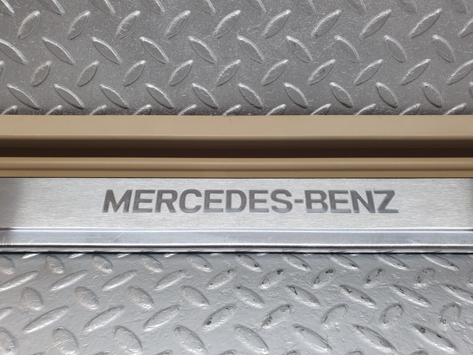 42444 Mercedes-Benz R129 320SL Coupe Right Door Sill Beige 1296800435
