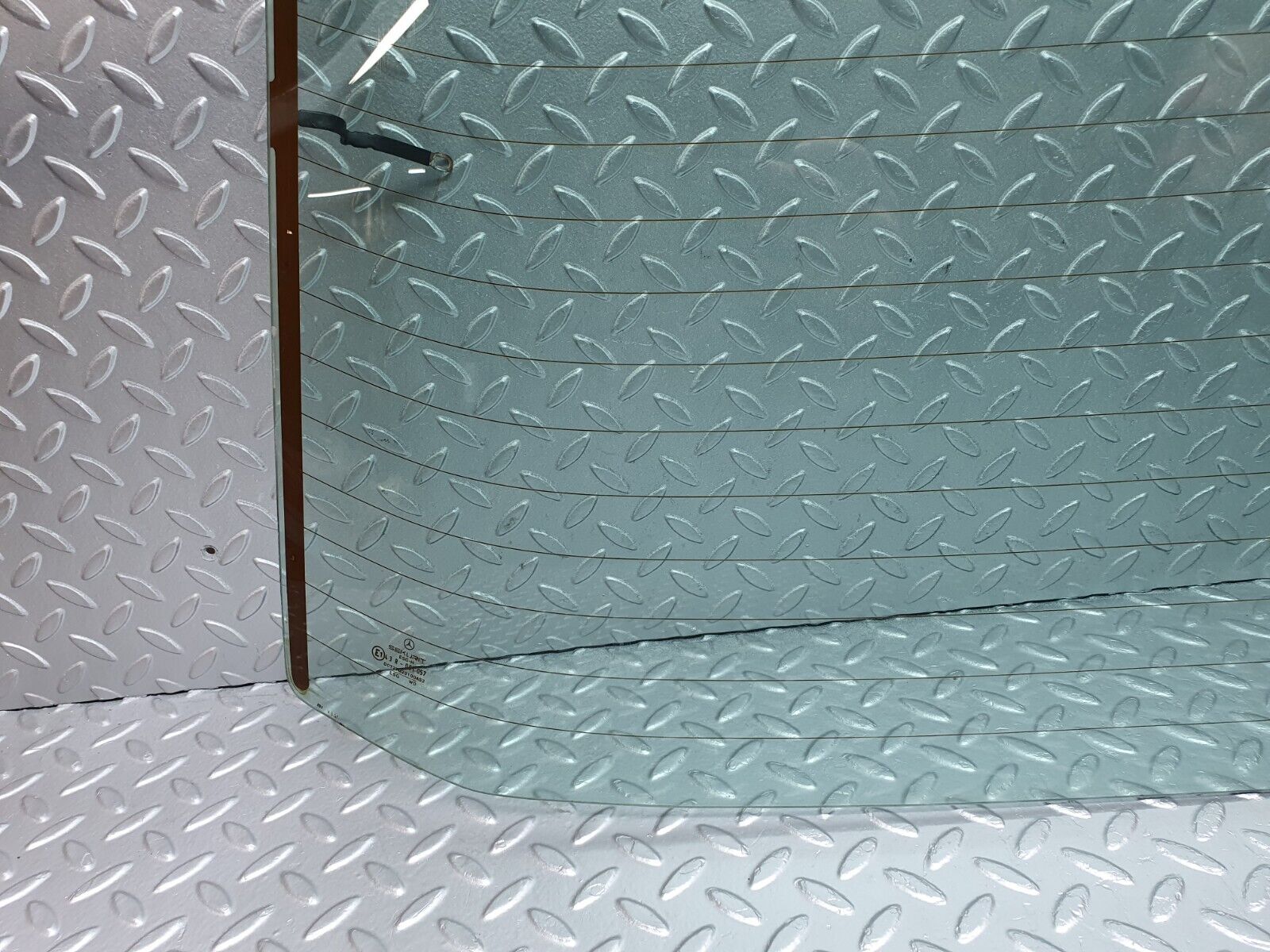 42919 Mercedes-Benz W201 190 2.0L Rear Heated Windscreen Glass